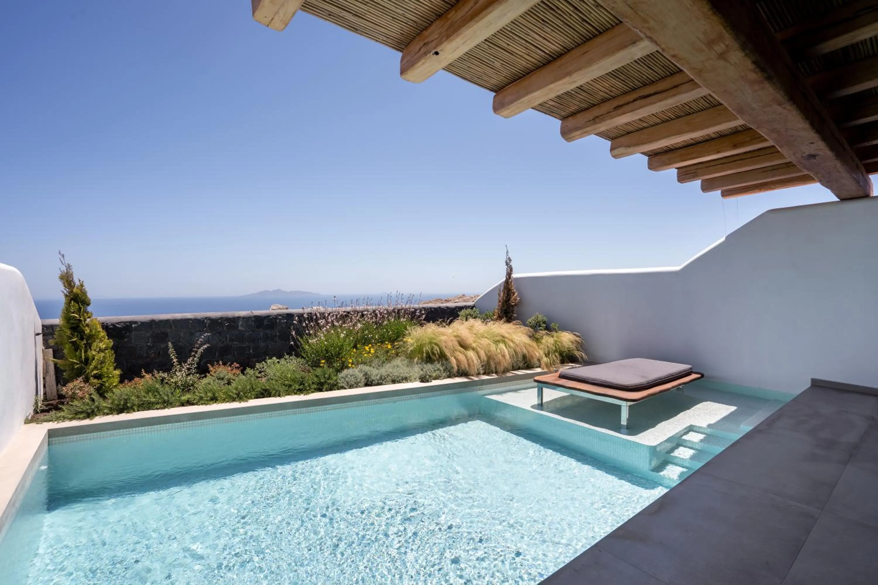 Balcony/Terrace in NĒRO Suites by NOMÉE Hospitality Group