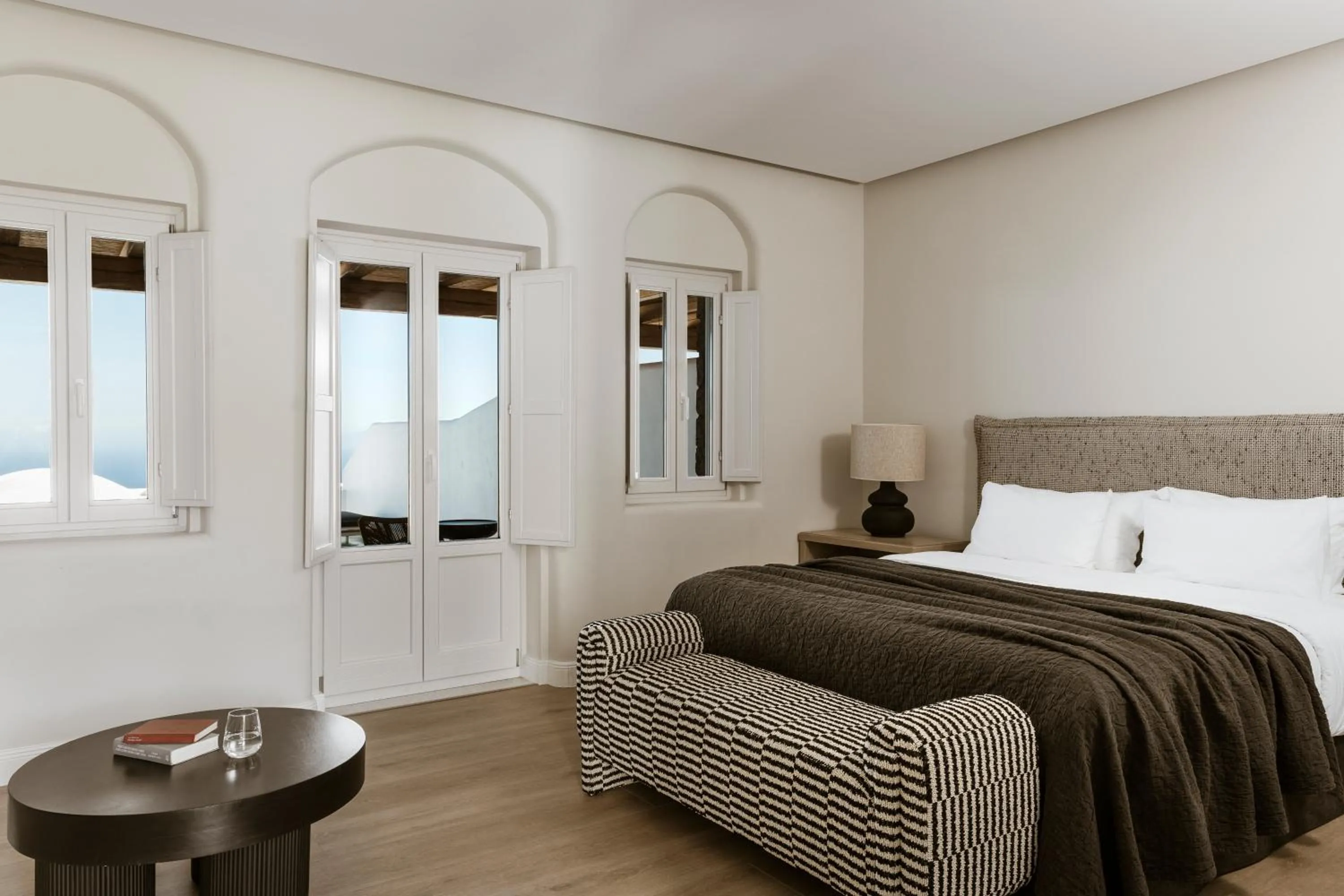 Bedroom, Bed in NĒRO Suites by NOMÉE Hospitality Group