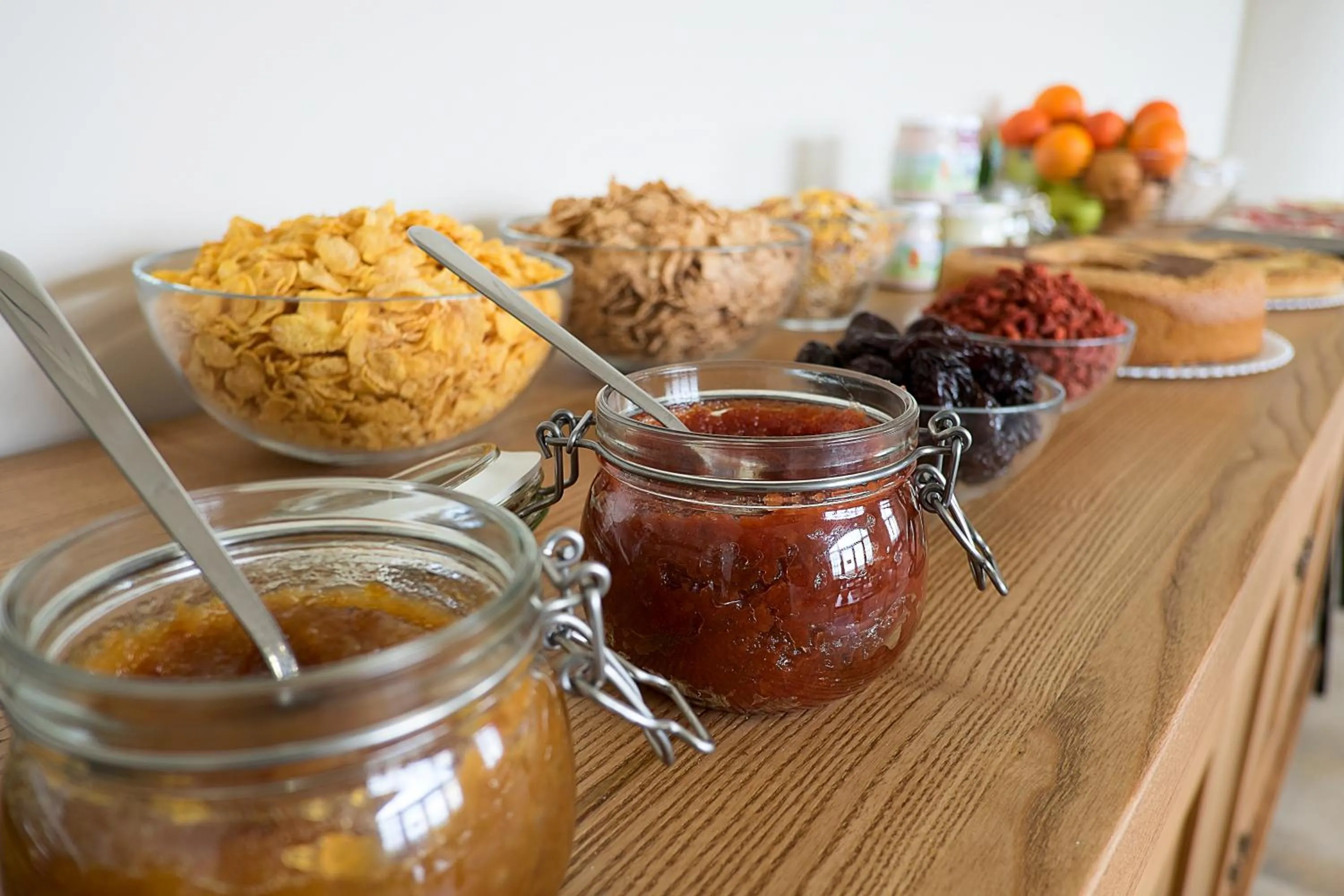 Communal lounge/ TV room in Assisium Agriturismo