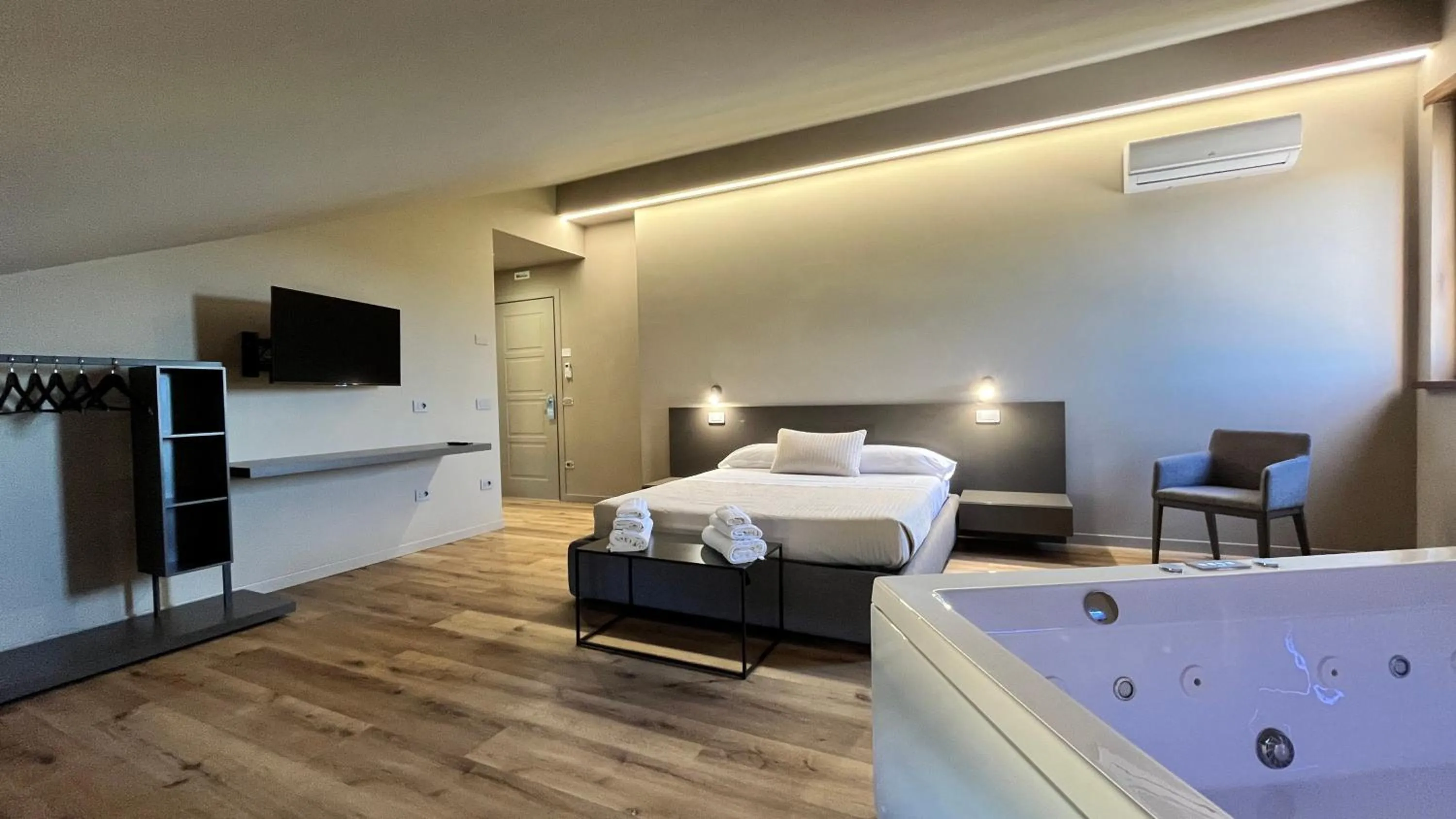 Photo of the whole room, Bed in Assisium Agriturismo