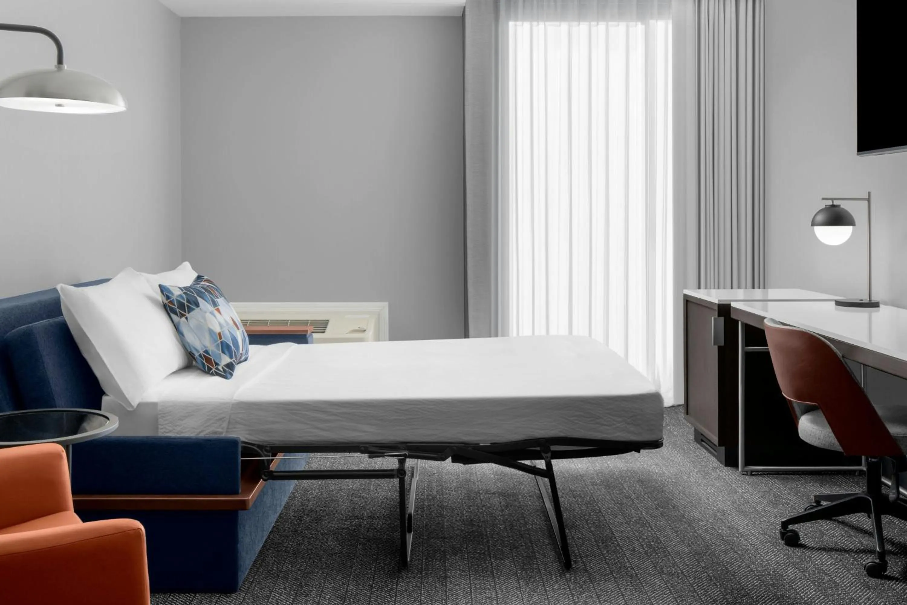 Bedroom, Bed in Courtyard San Jose Airport