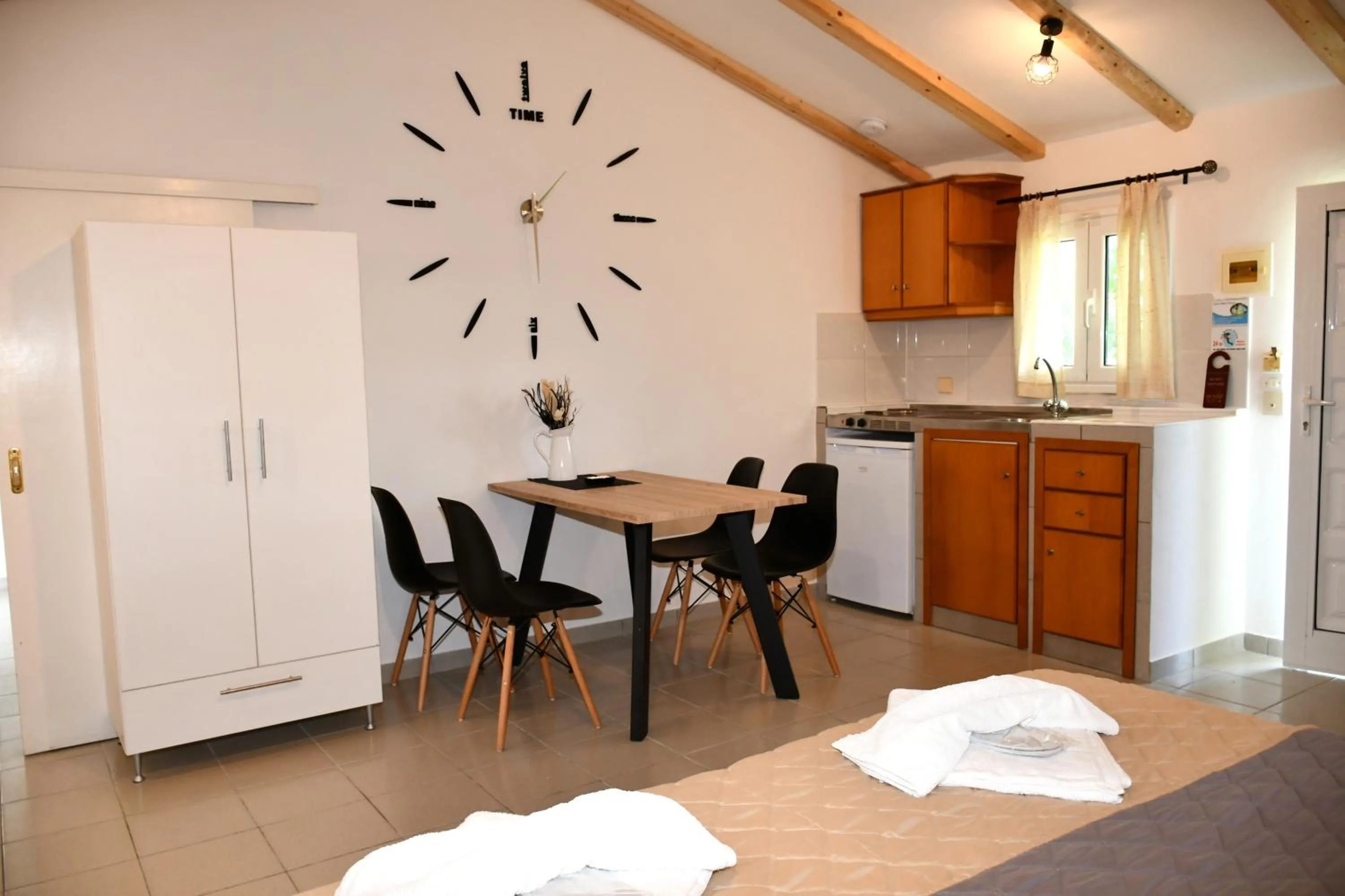 Dining area in Cavos Beach House
