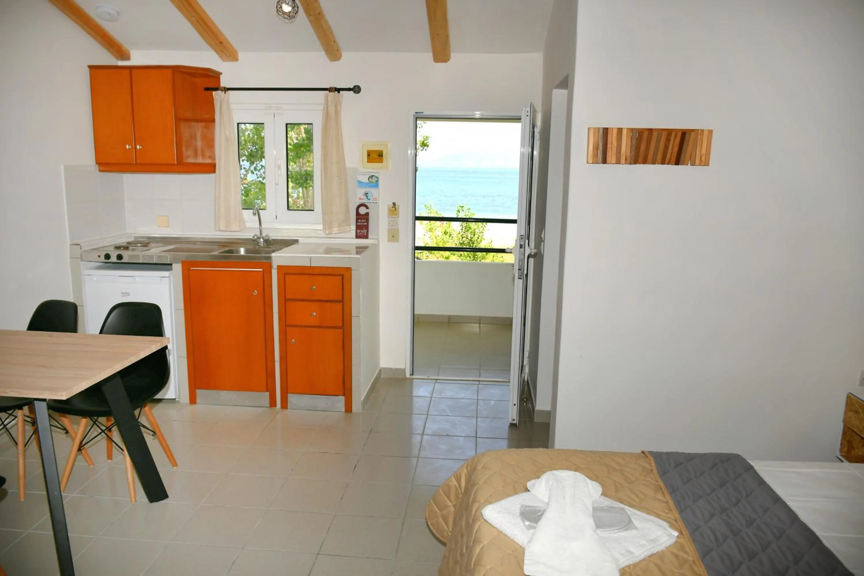 Kitchen or kitchenette in Cavos Beach House