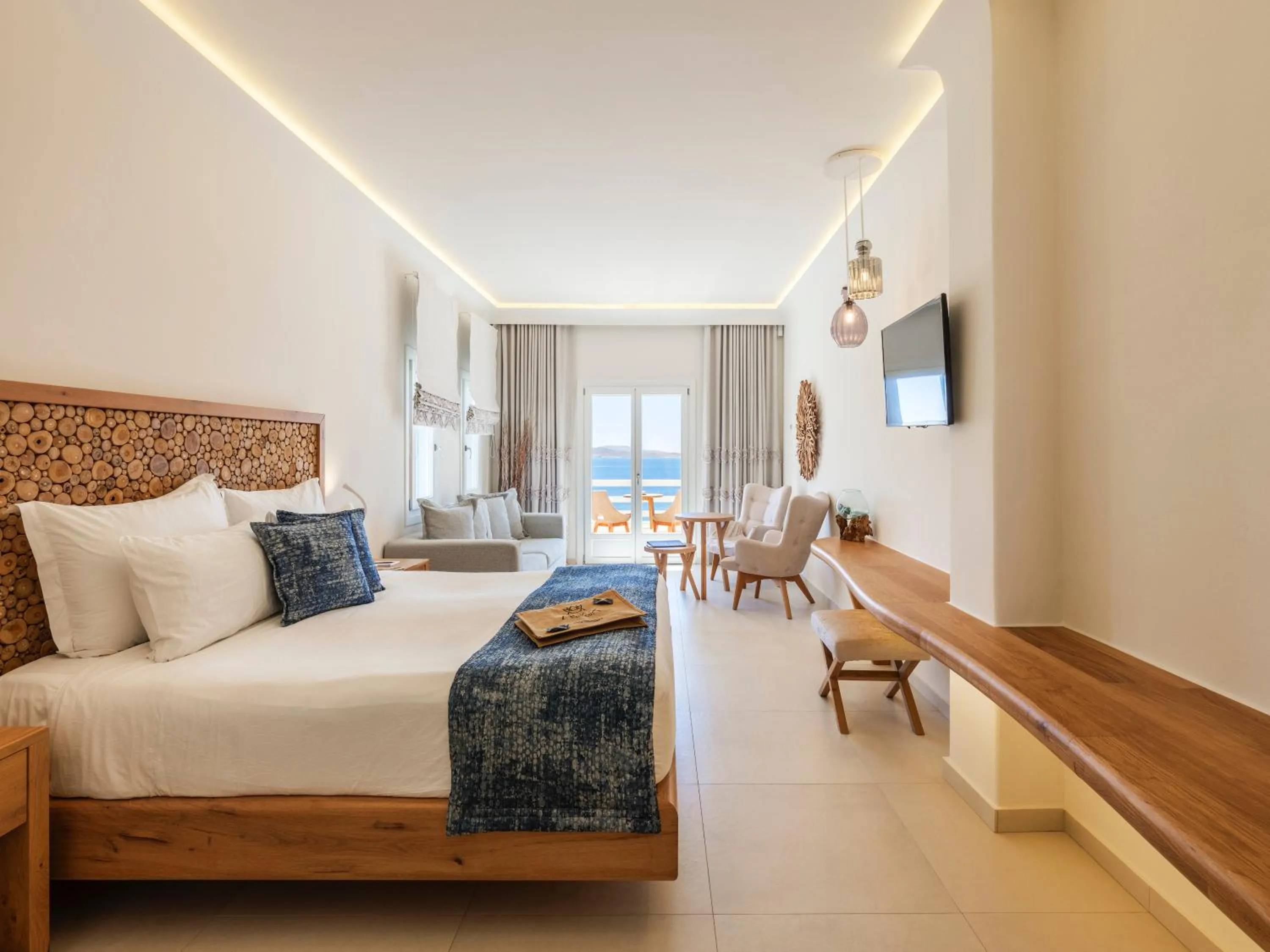 Bed in Anax Resort and Spa