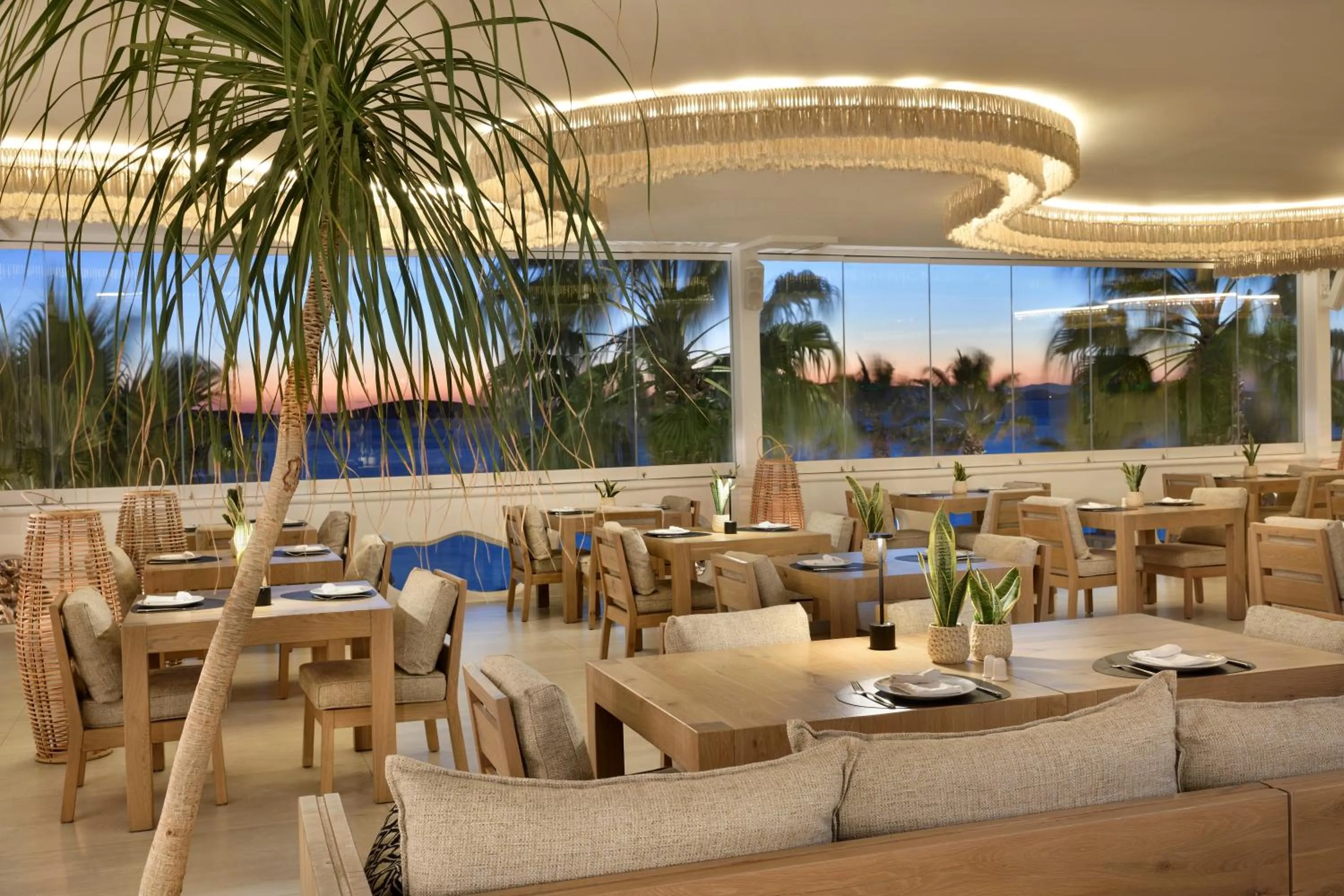 Restaurant/places to eat in Anax Resort and Spa