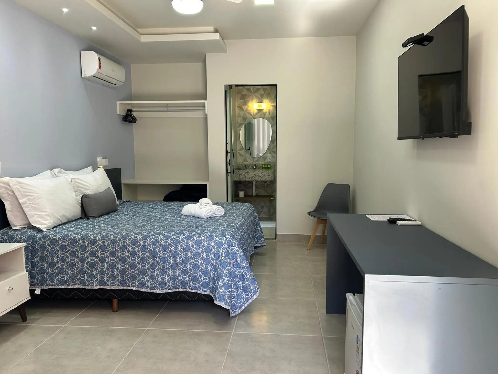 Photo of the whole room, Bed in Pousada CafeMar Búzios