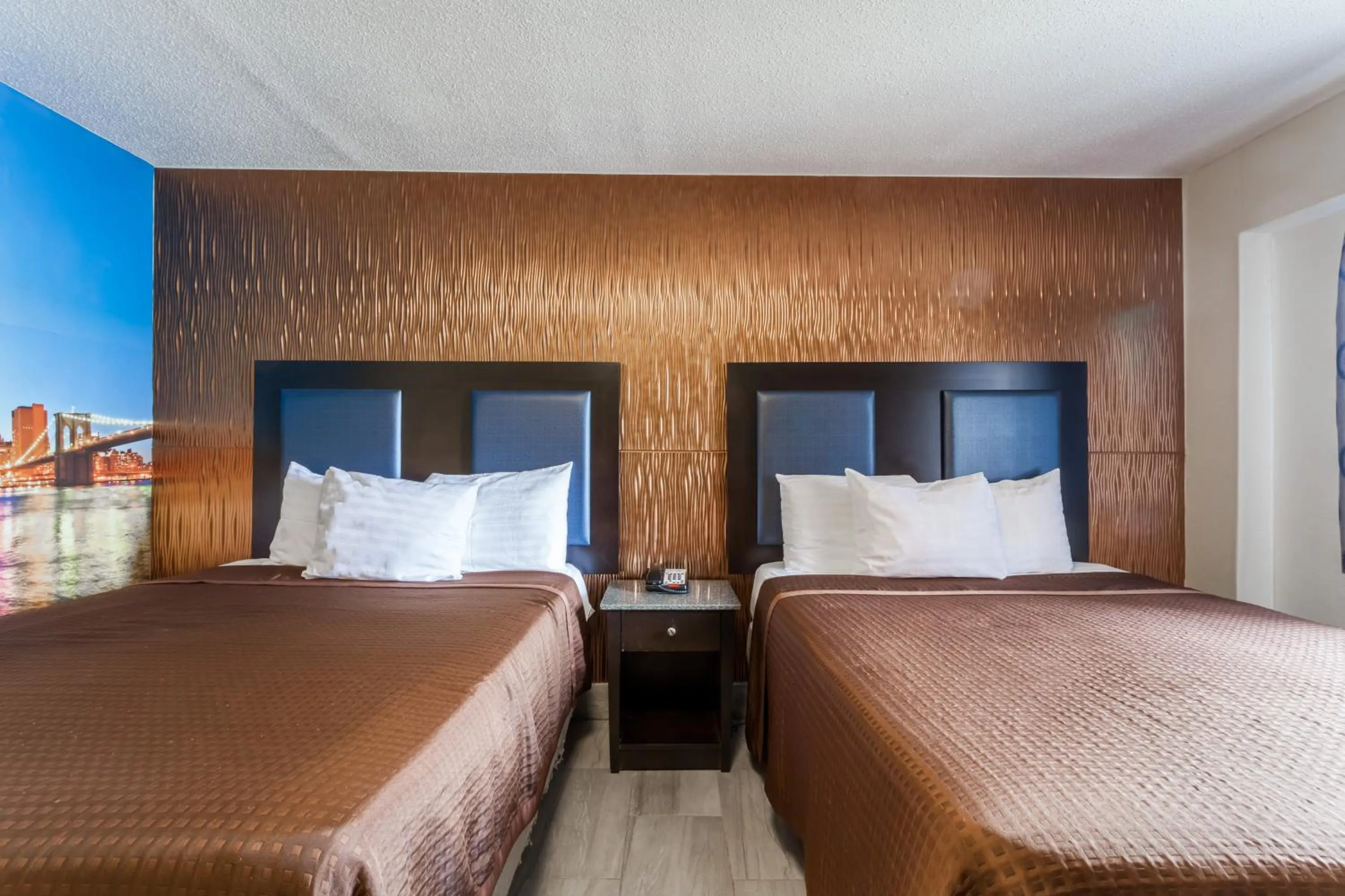 Bed in Travelodge by Wyndham South Hackensack