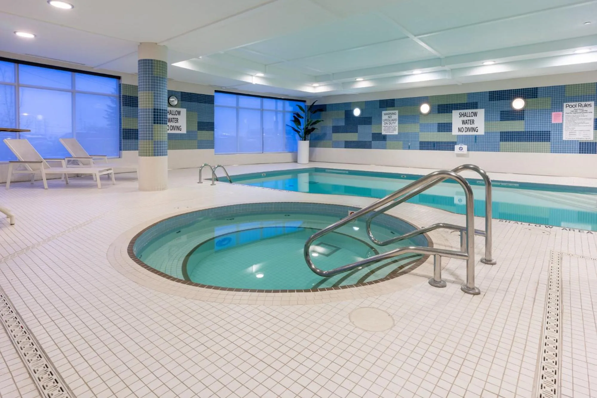 Hot Tub in Holiday Inn Express & Suites Vaughan-Southwest by IHG