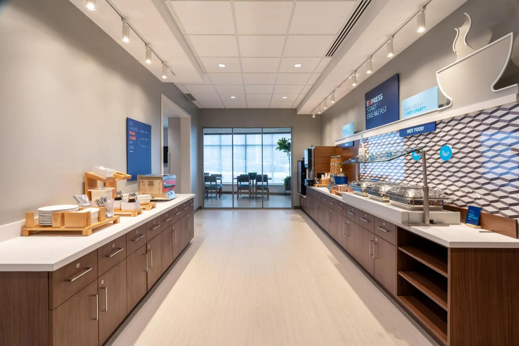 Breakfast in Holiday Inn Express & Suites Vaughan-Southwest by IHG