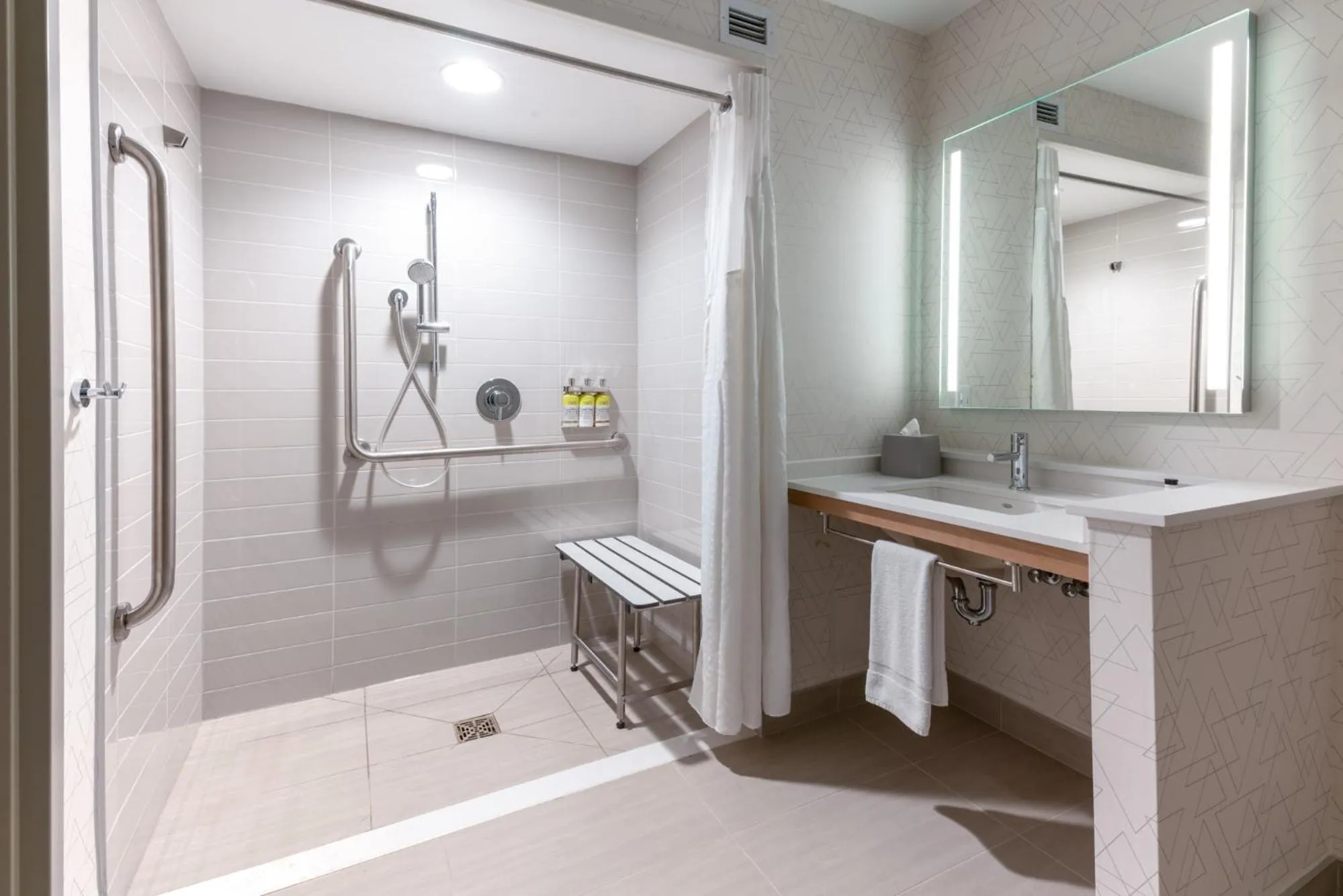Shower in Holiday Inn Express & Suites Vaughan-Southwest by IHG