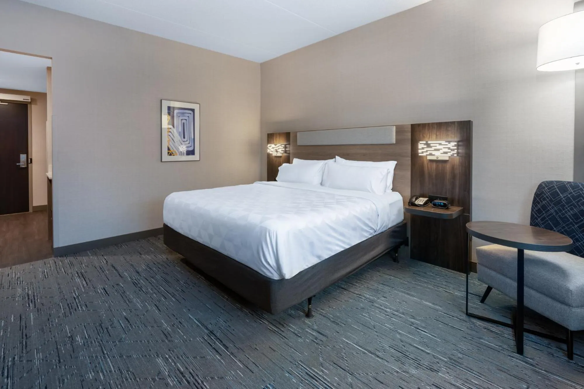 Bed in Holiday Inn Express & Suites Vaughan-Southwest by IHG