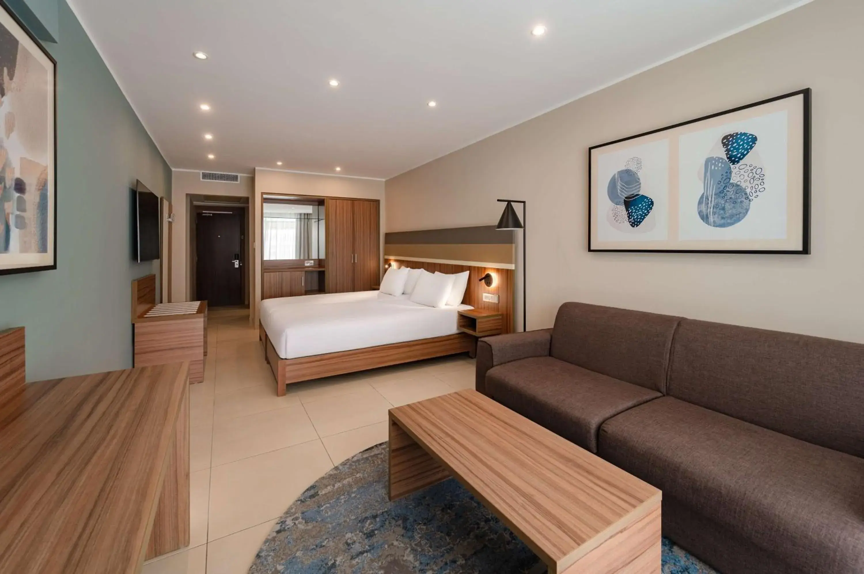 Superior Twin Room with Sofa Bed - Sea View in DoubleTree by Hilton Malta Superior Twin Room with Sofa Bed - Sea View in DoubleTree by Hilton Malta