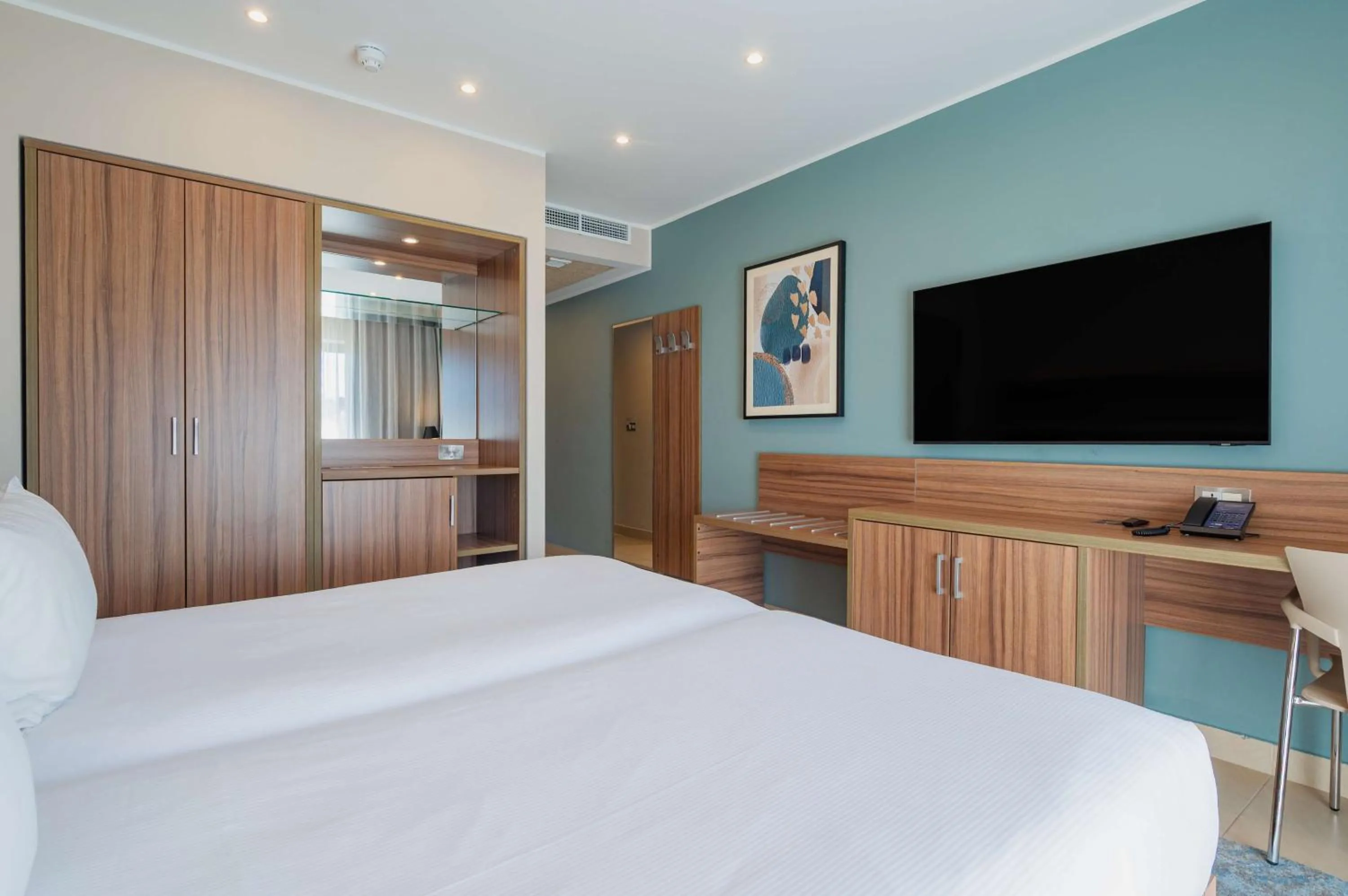 TV and multimedia, Bed in DoubleTree by Hilton Malta
