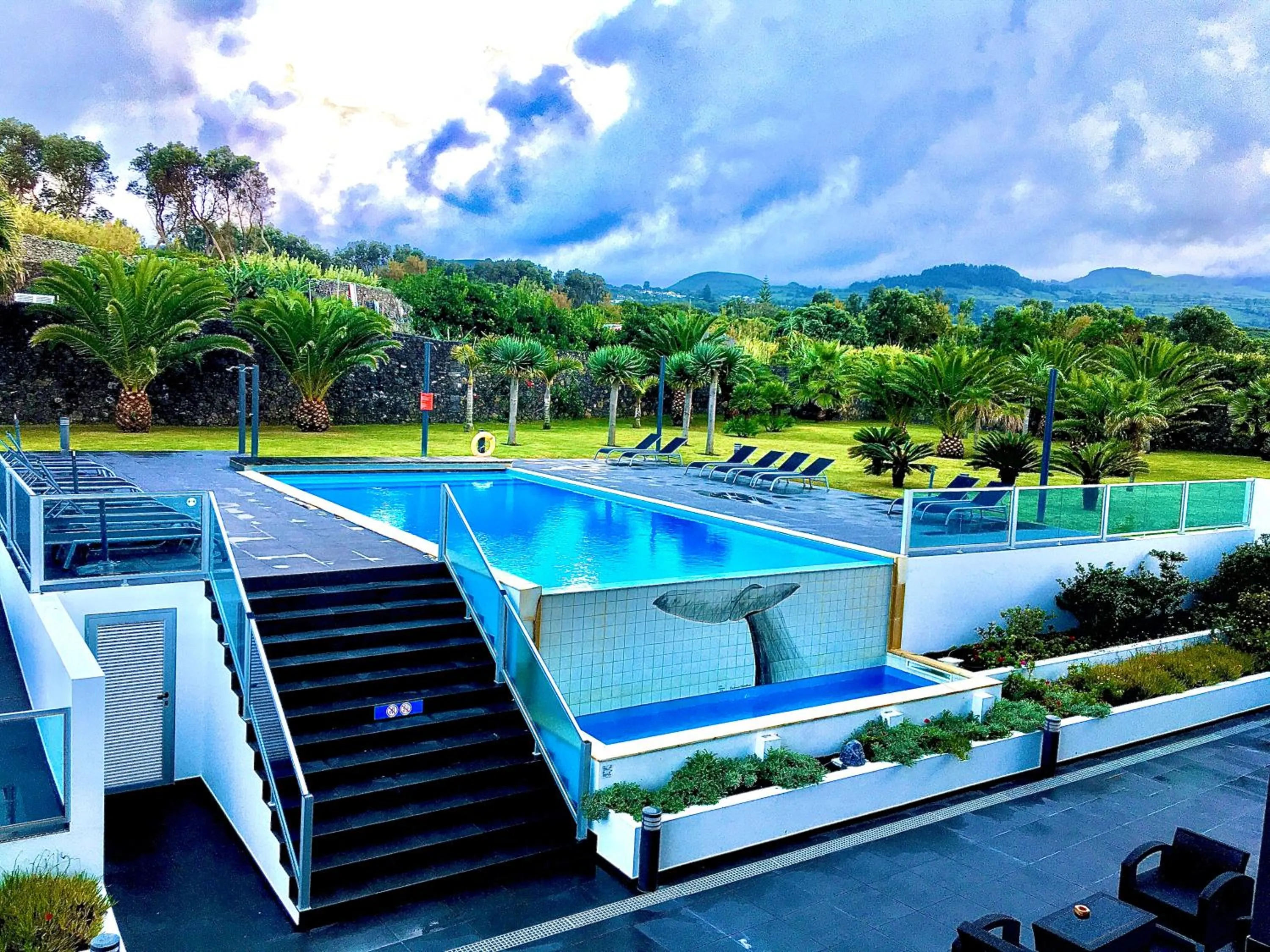 Swimming pool in Whalesbay Hotel Apartamentos