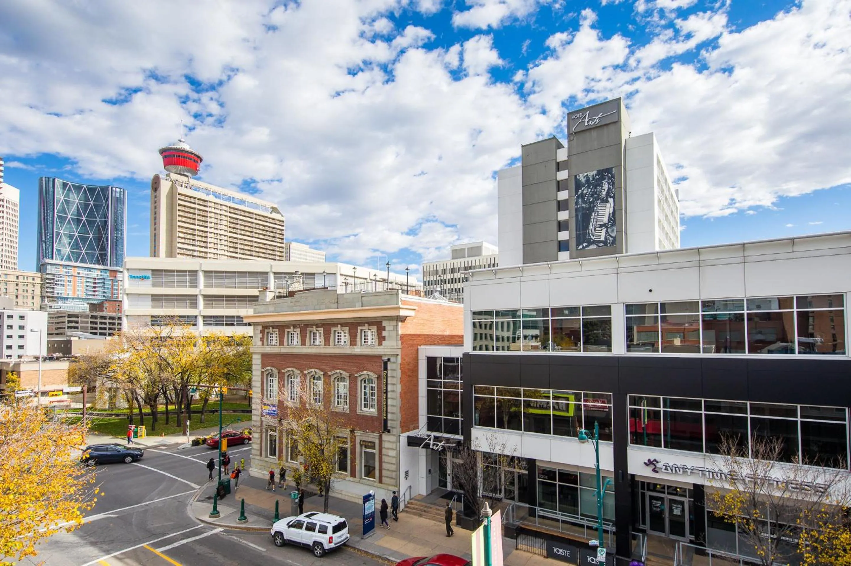 Facade/entrance in Hotel Arts