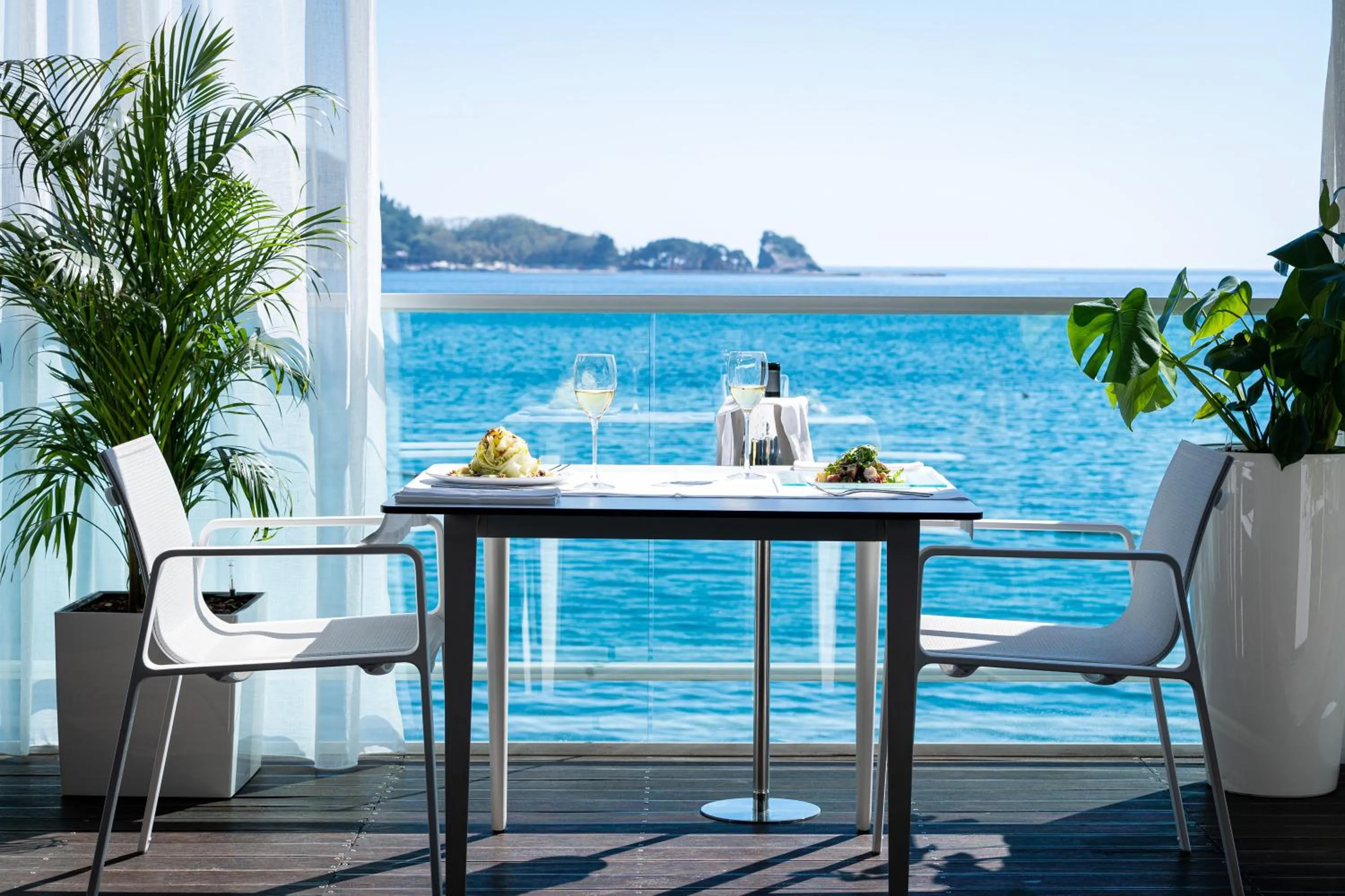 Restaurant/places to eat in Dukley Hotel & Resort