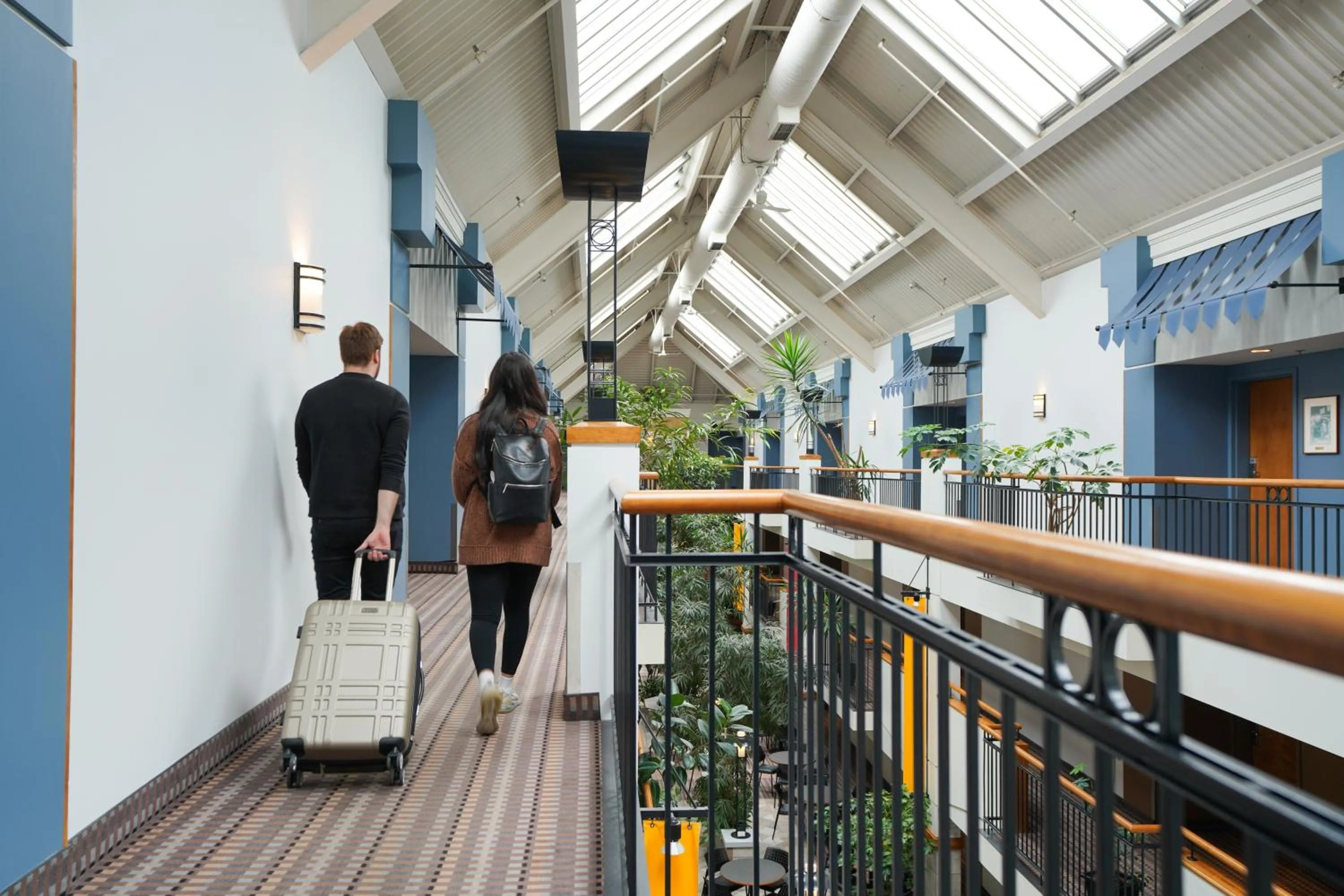 People in Hôtel Lindbergh par JARO