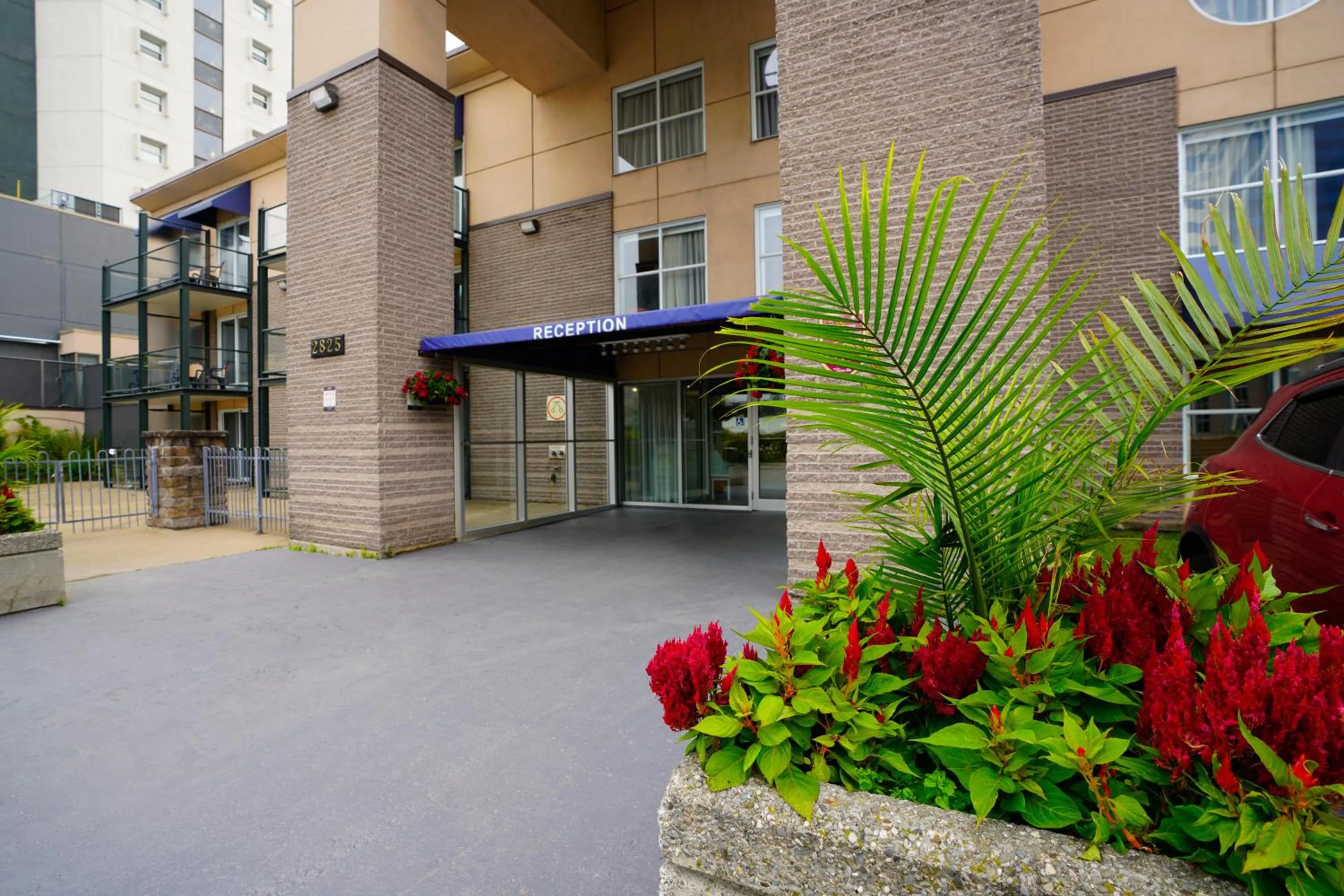 Property building in Hôtel Lindbergh par JARO