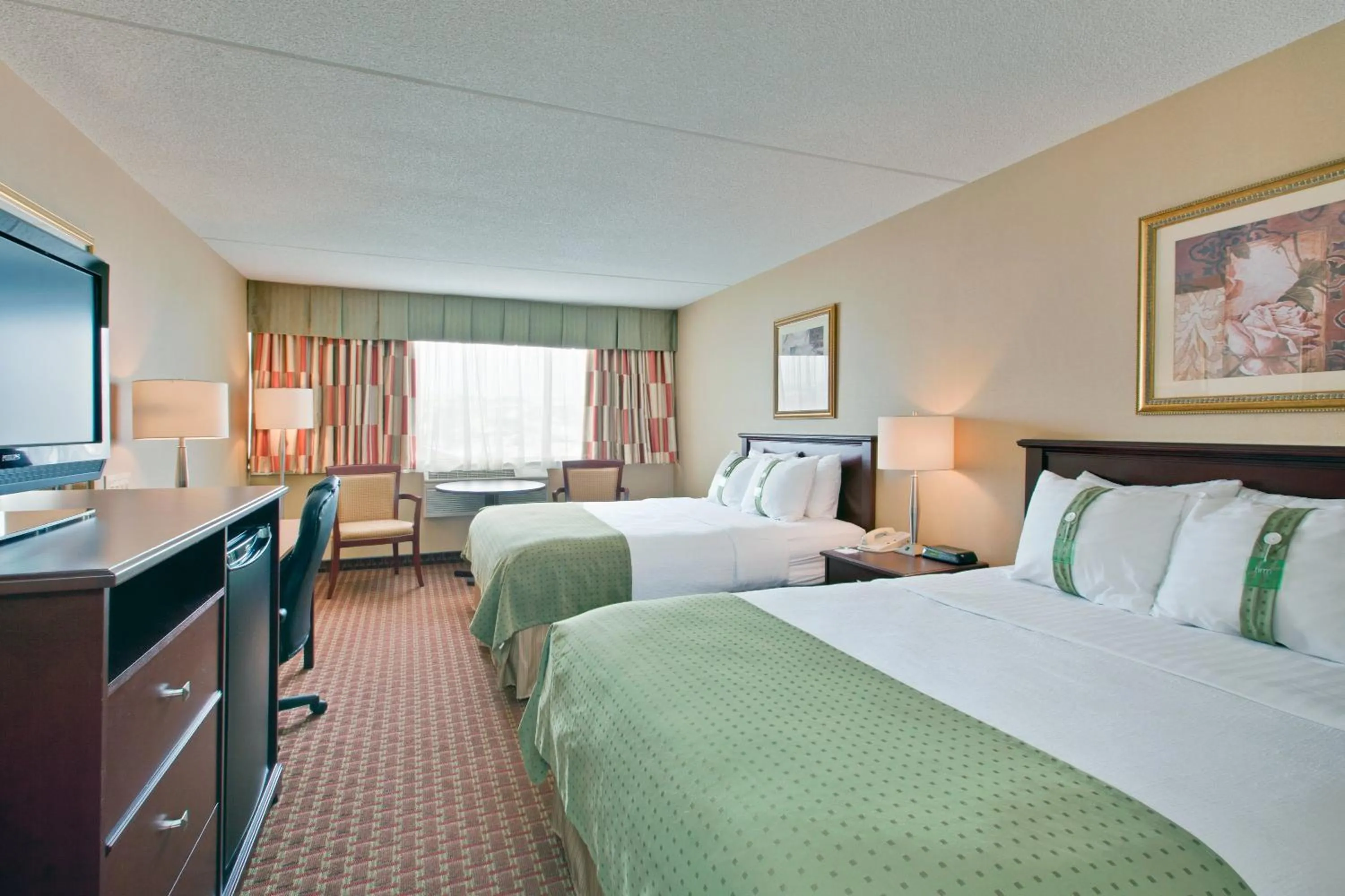 Photo of the whole room, Bed in Holiday Inn St Johns by IHG