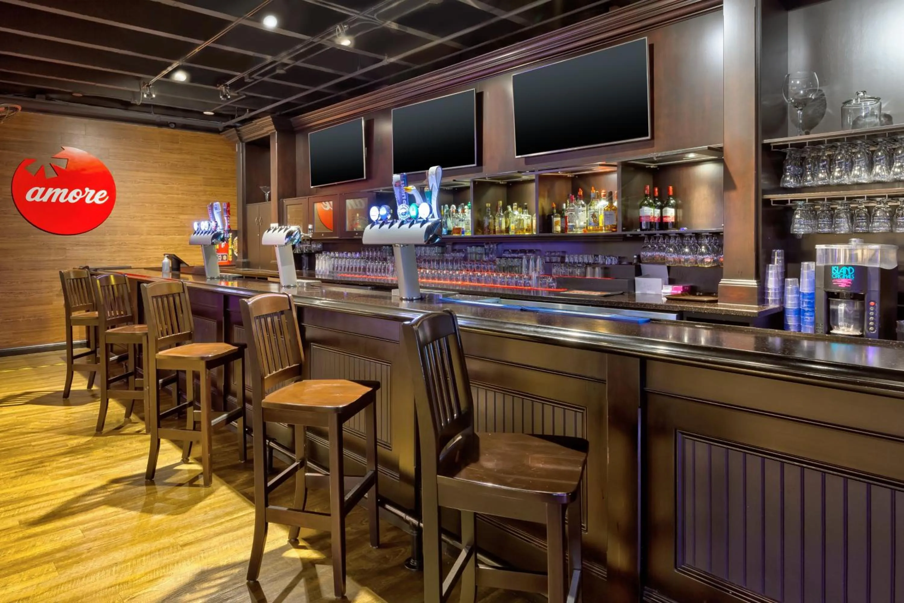 Lounge or bar in Holiday Inn St Johns by IHG