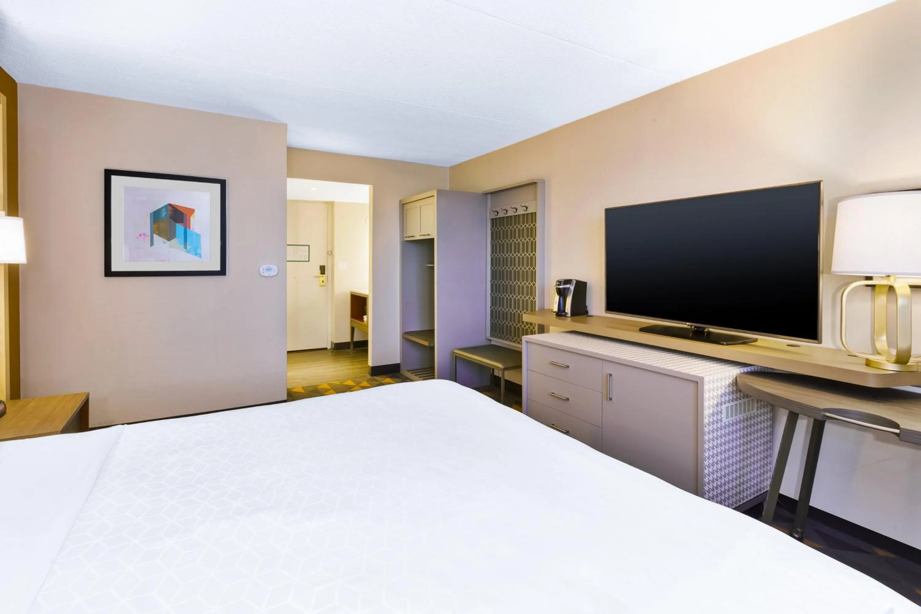 Photo of the whole room, Bed in Holiday Inn St Johns by IHG