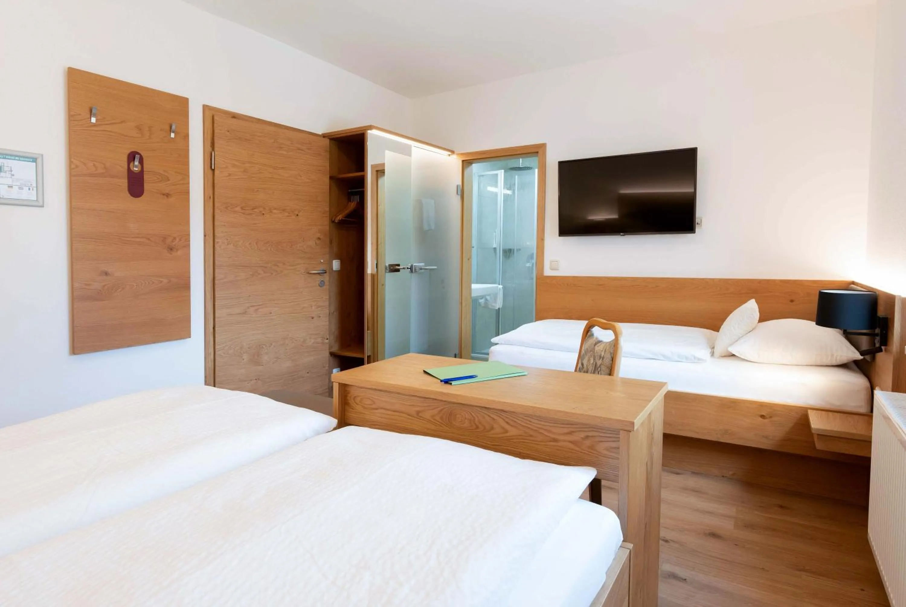 Bed in Hotel Gasthof Rosenwirt