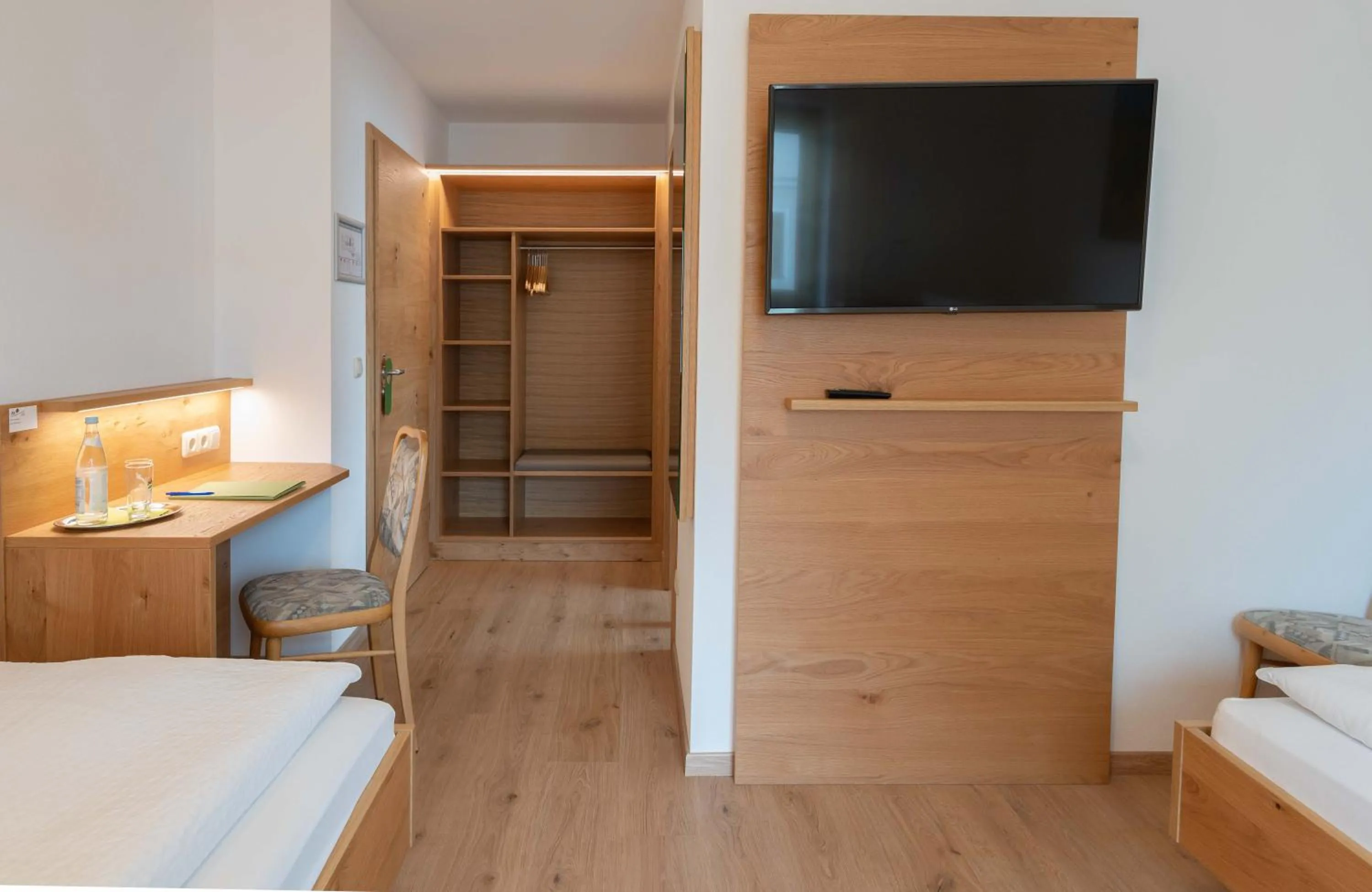 Bed in Hotel Gasthof Rosenwirt