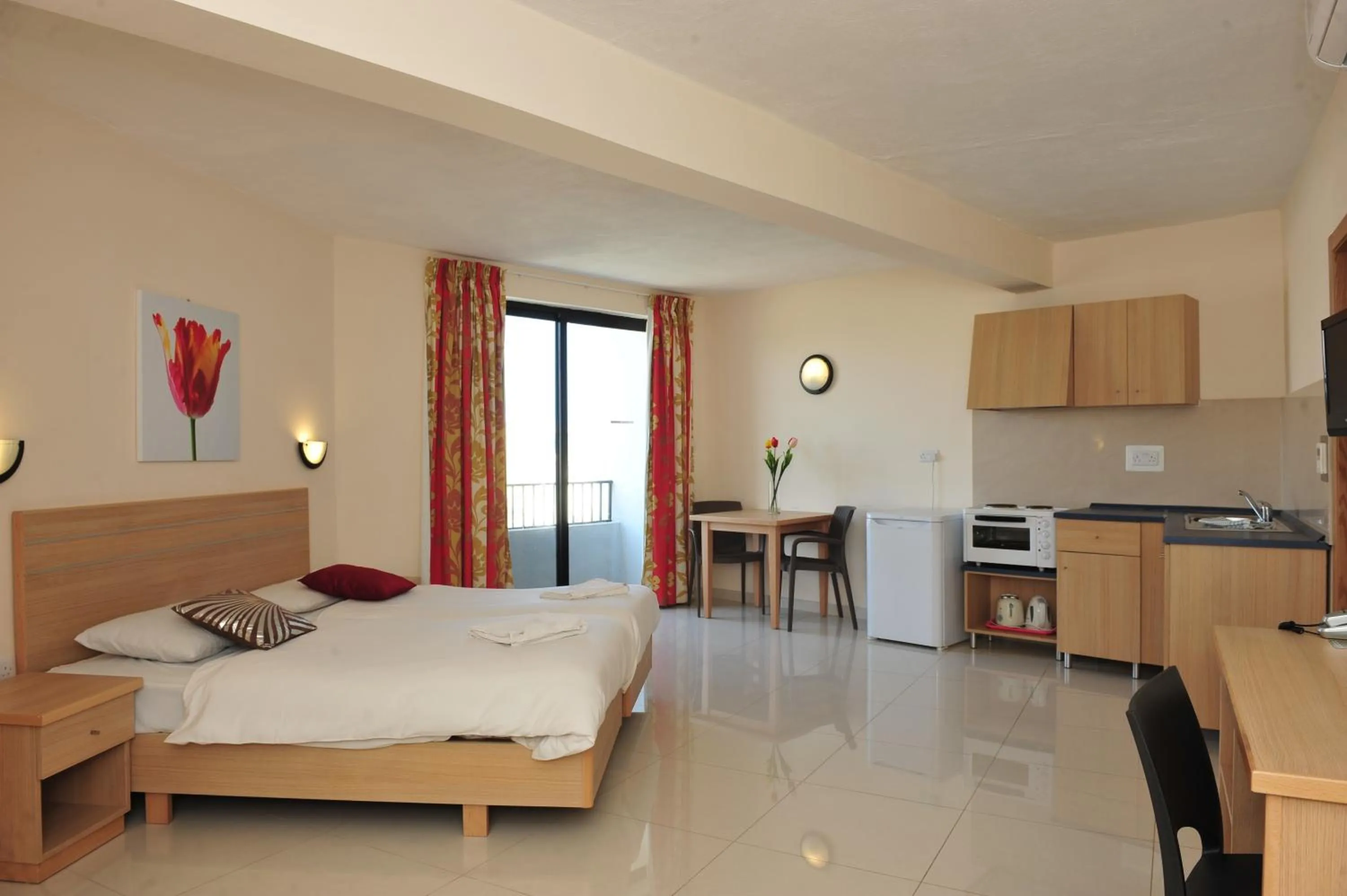 Bed in Dean Hamlet Hotel