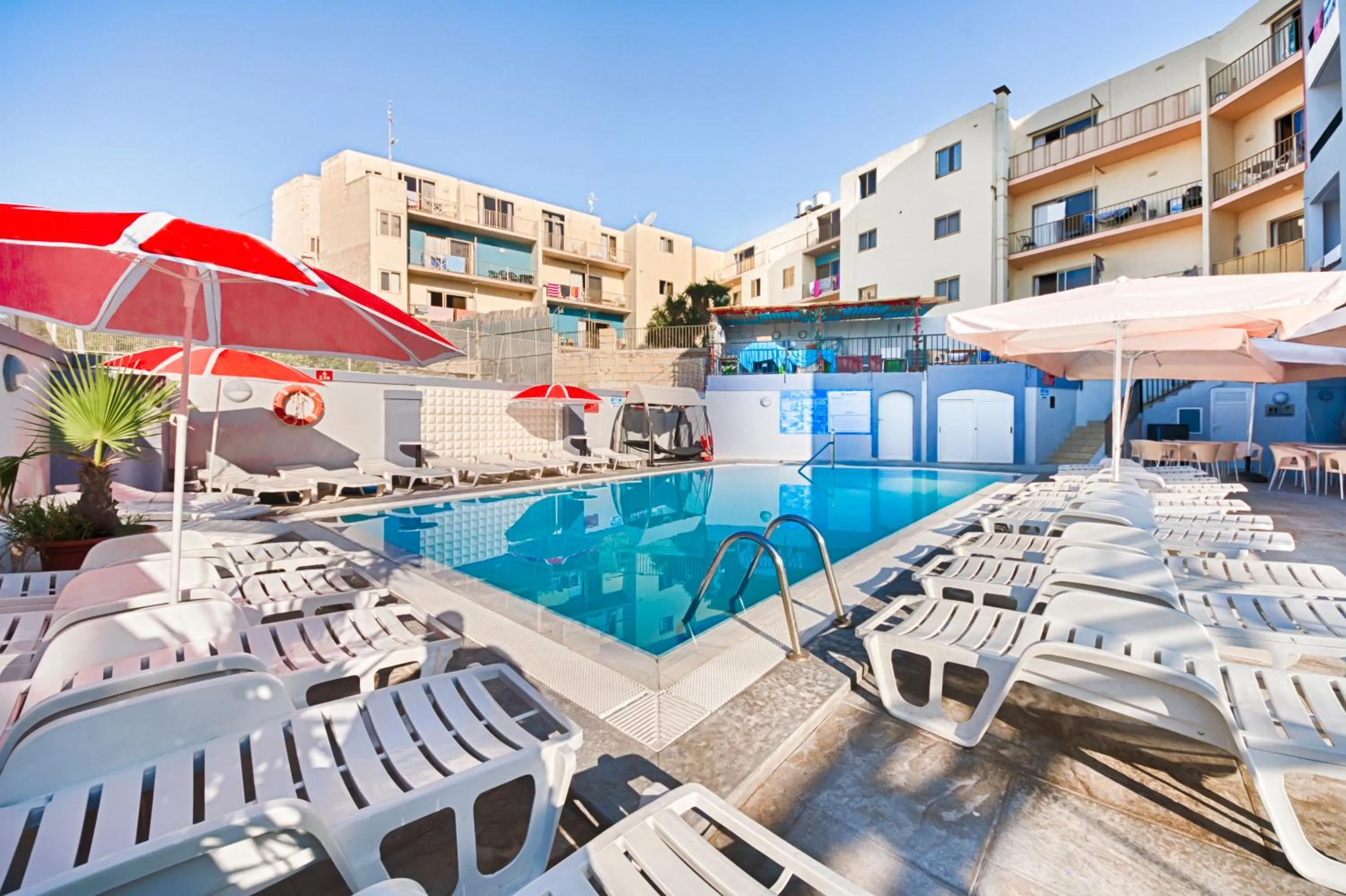 Area and facilities in Dean Hamlet Hotel