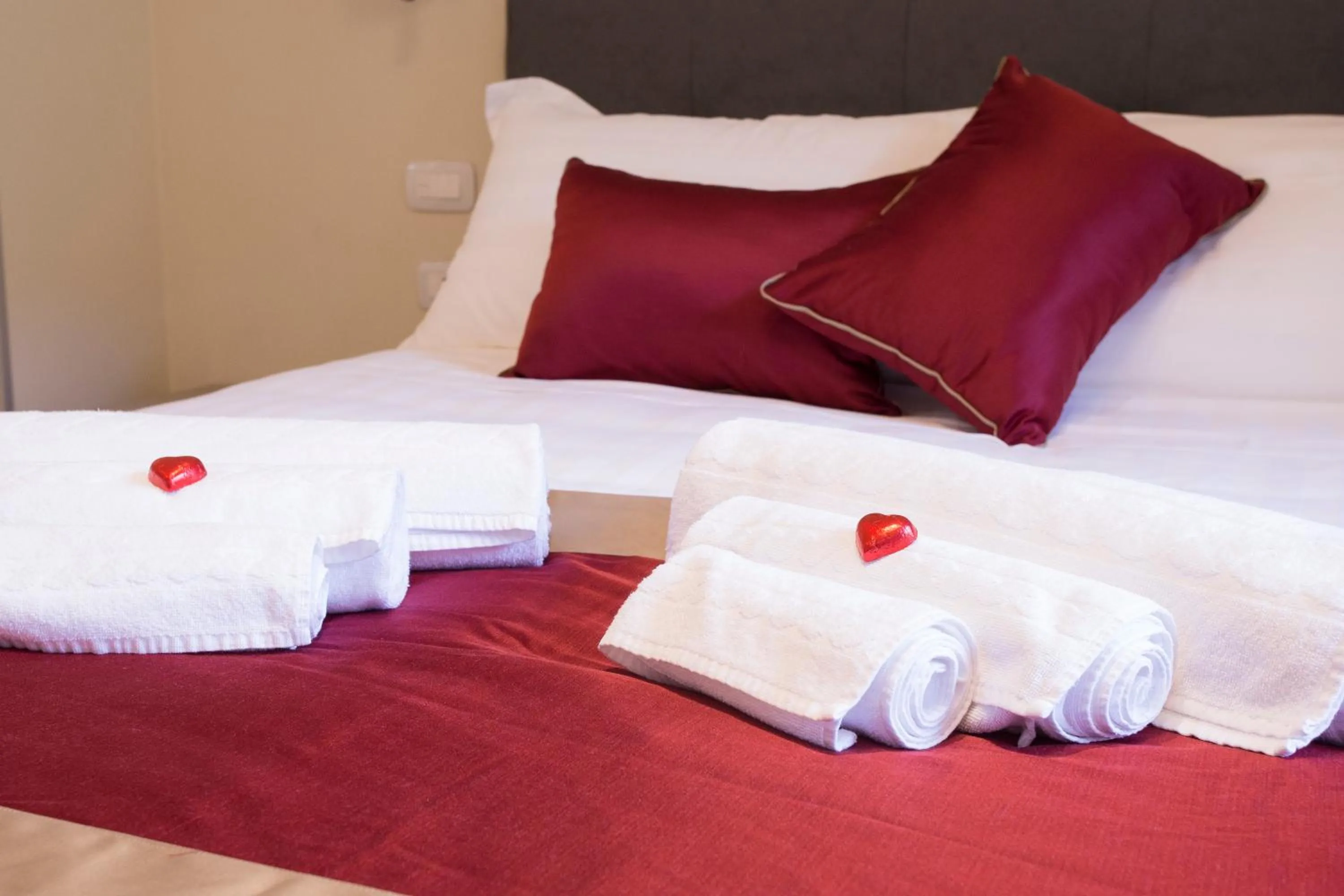 Decorative detail, Bed in Leonardo Da Vinci Guest House