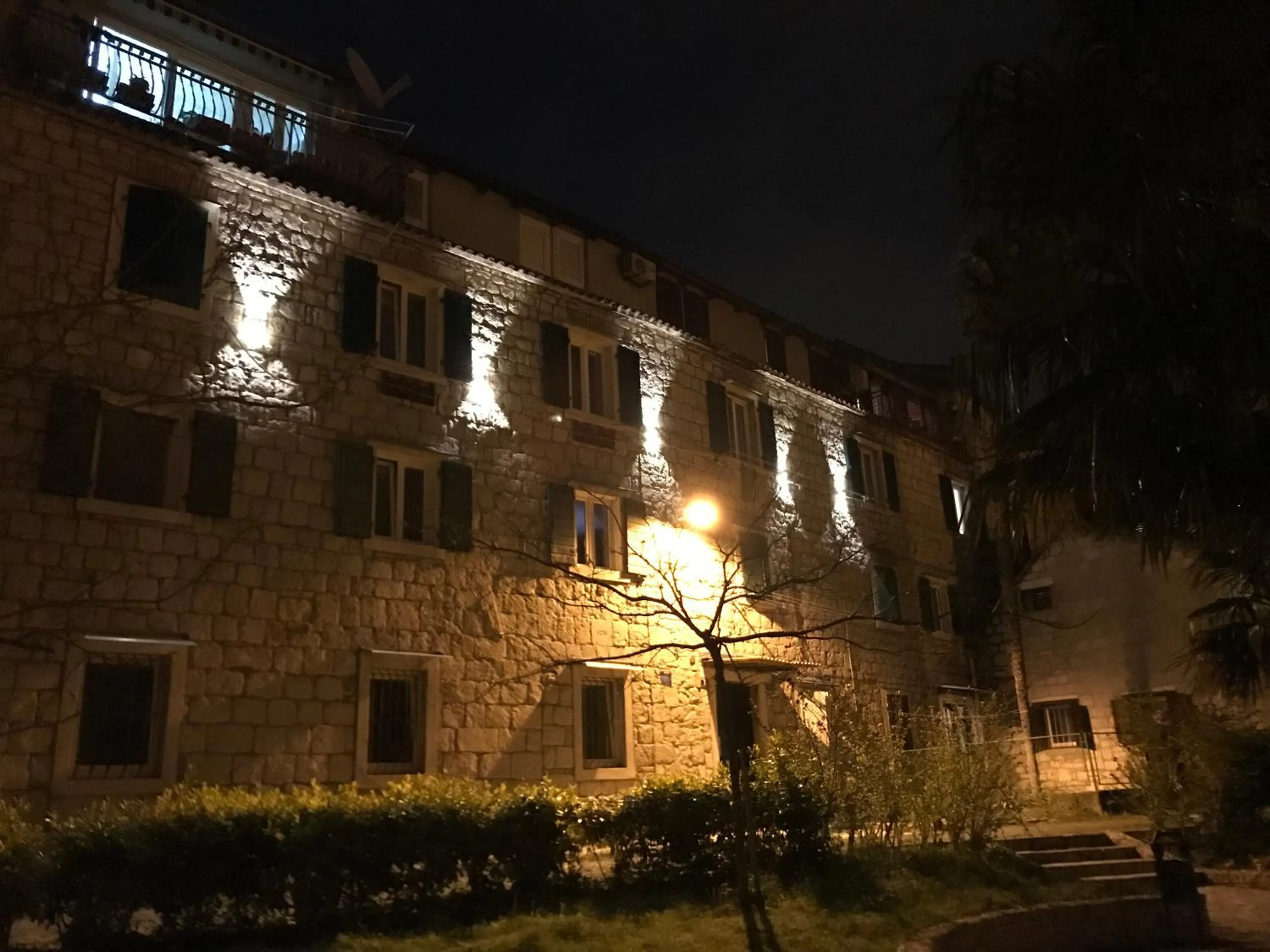 Property building in Nirvana rooms Split