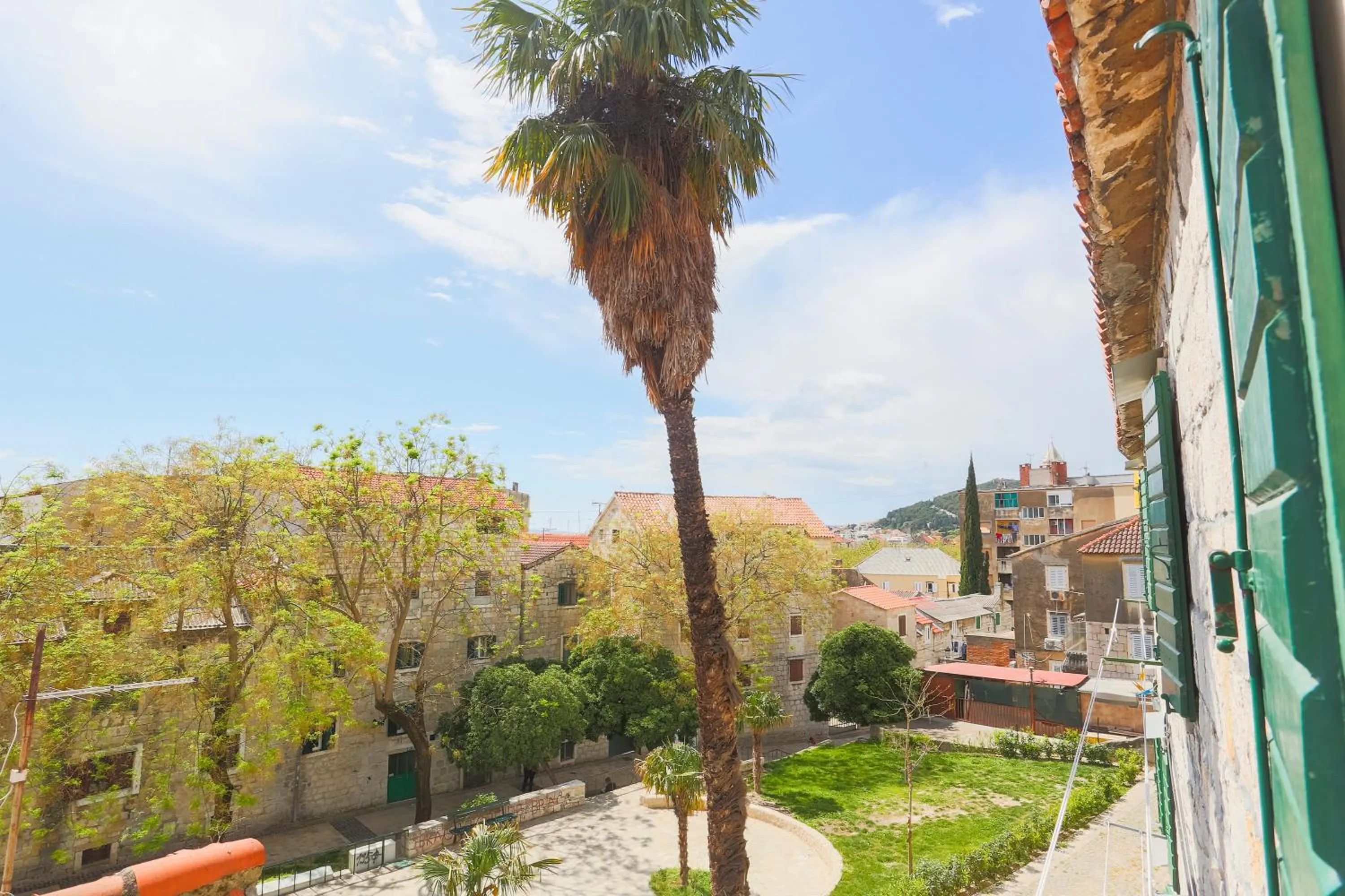 City view in Nirvana rooms Split