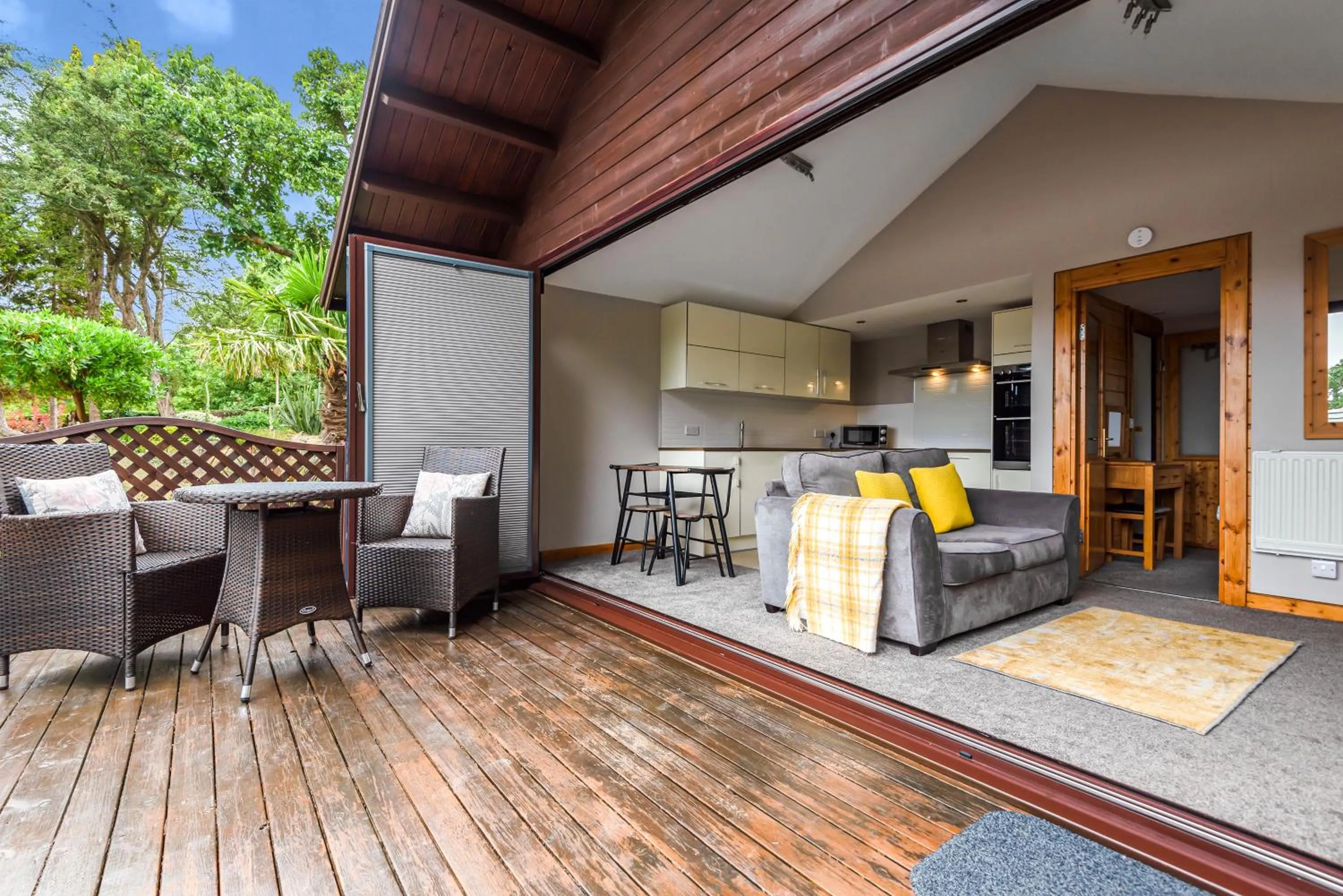 Patio in Hamble Retreat Studios and Lodge