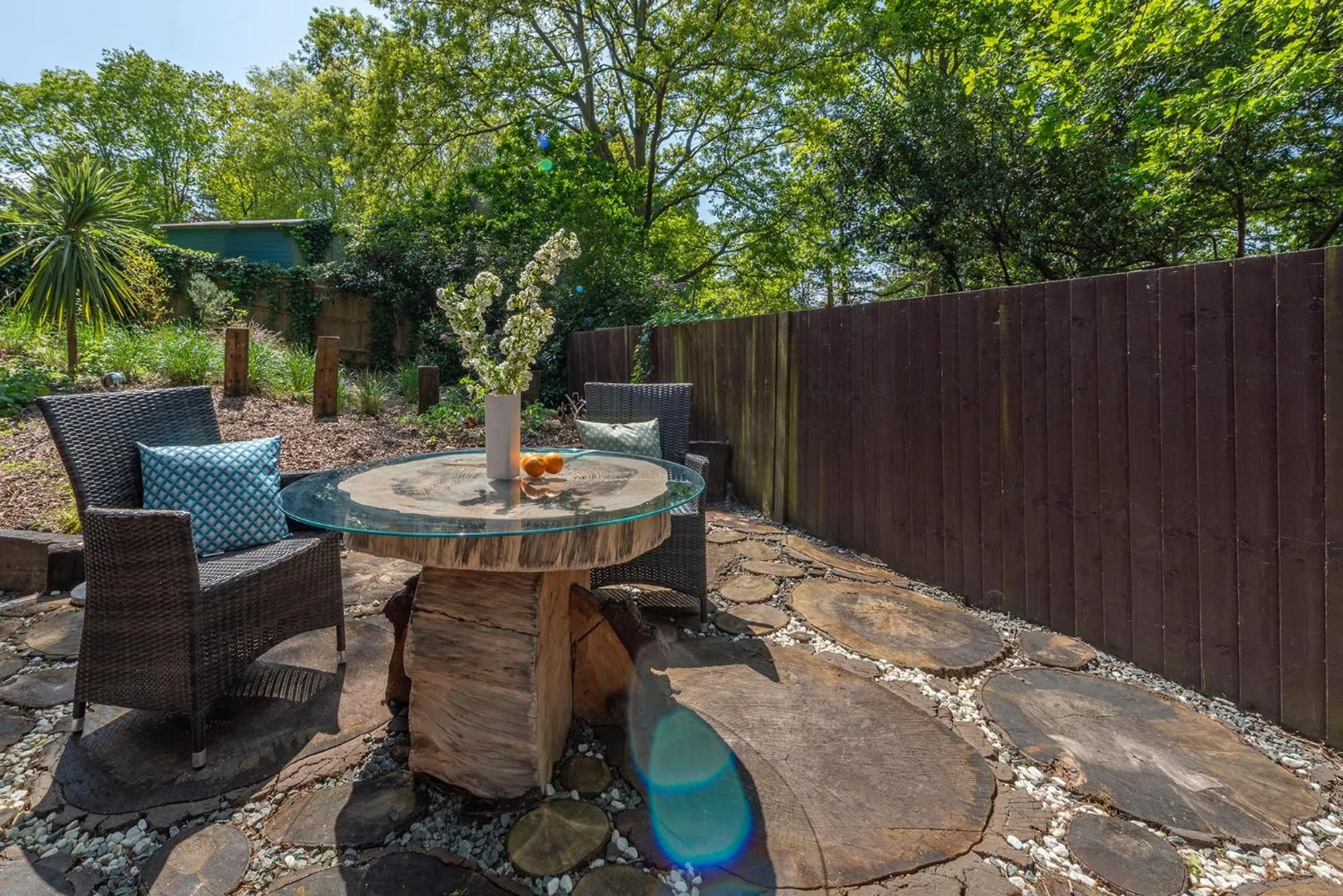 Patio in Hamble Retreat Studios and Lodge
