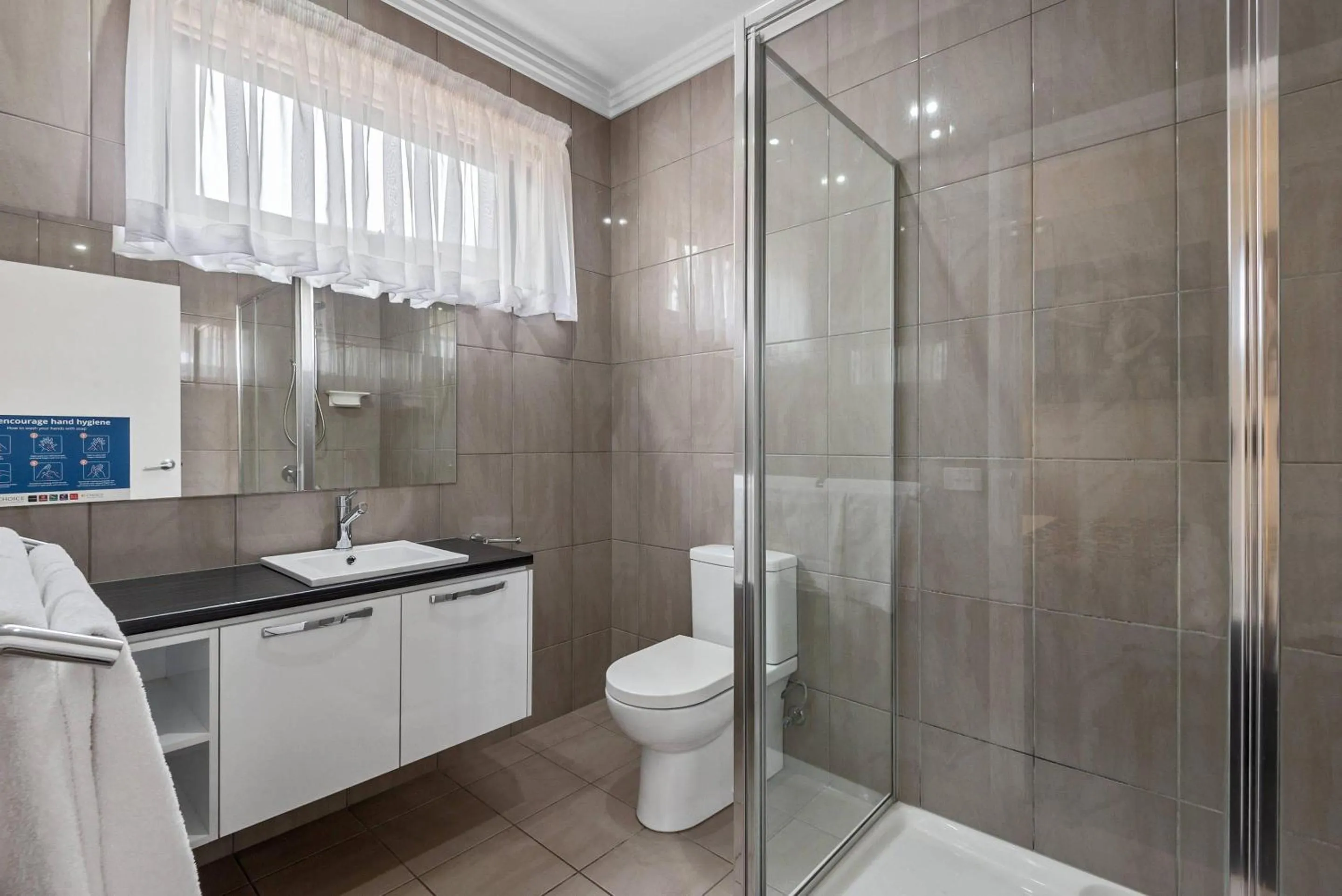 Bedroom in Comfort Inn Deakin Palms