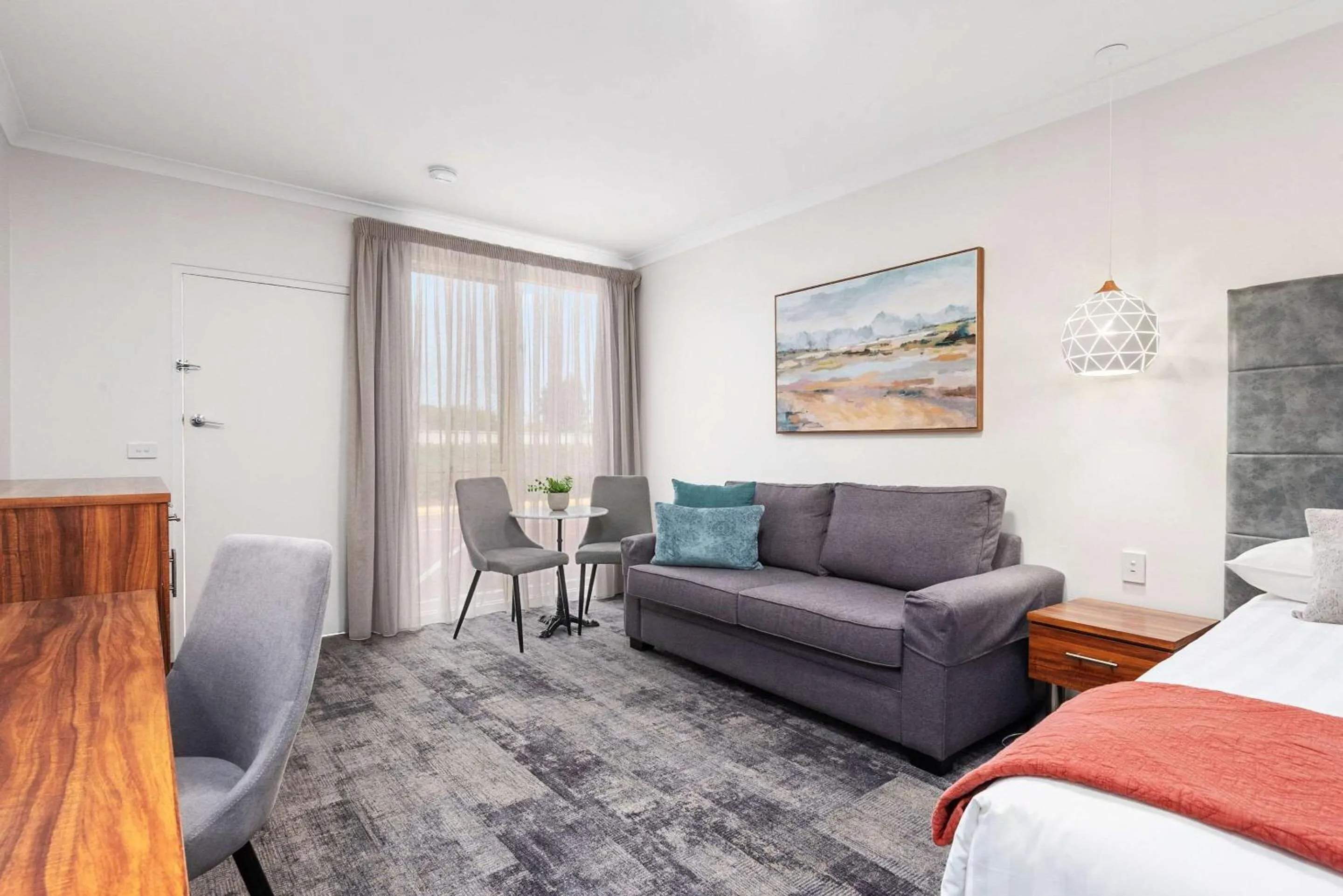 Bedroom, Bed in Comfort Inn Deakin Palms