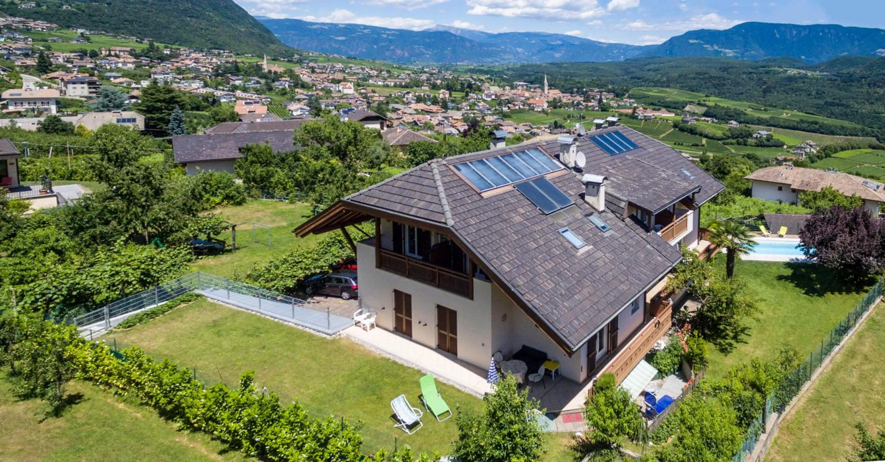 Bird's eye view in Gästehaus Thaler