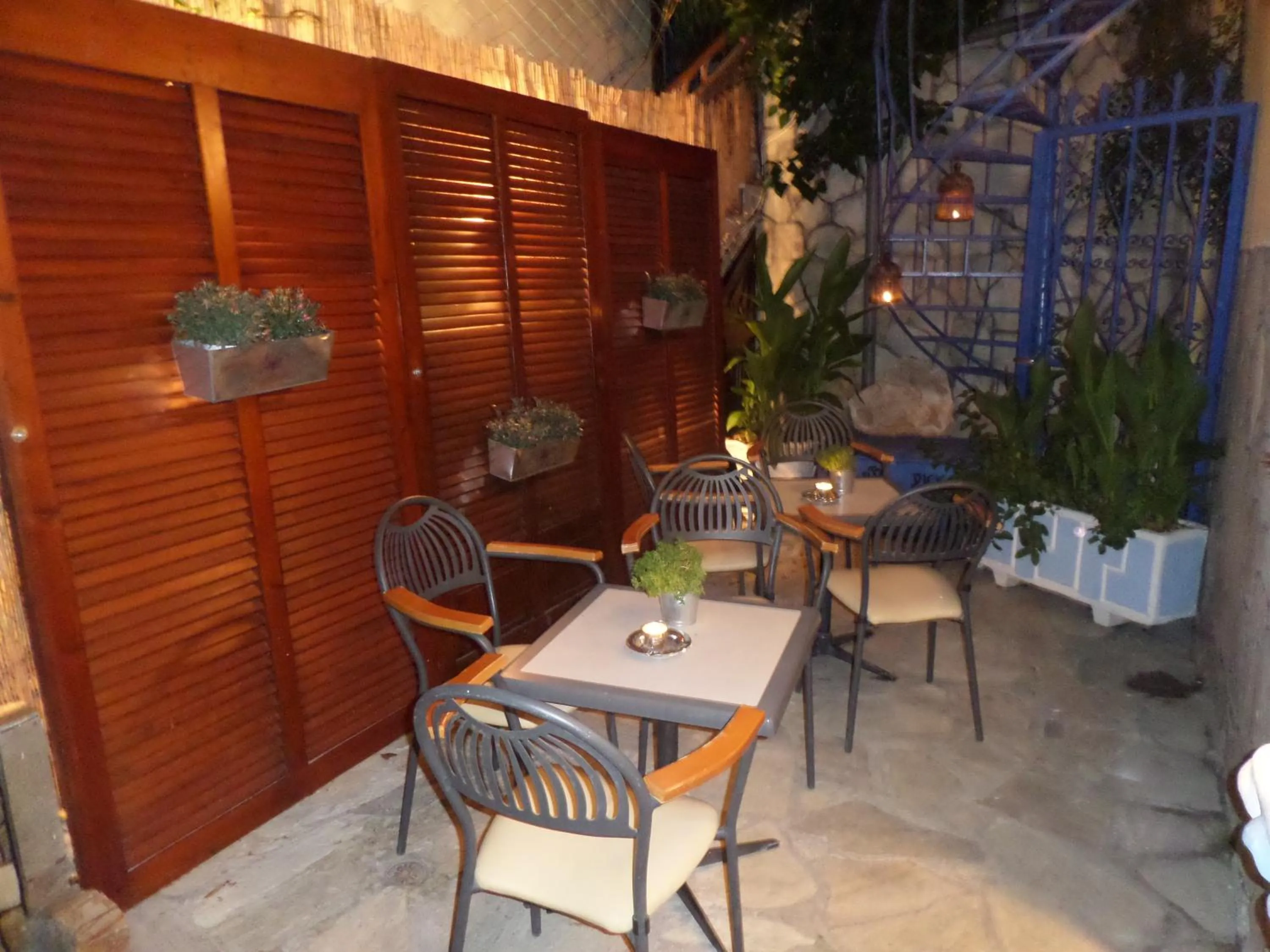 Garden in Artemis Studios & Apartments