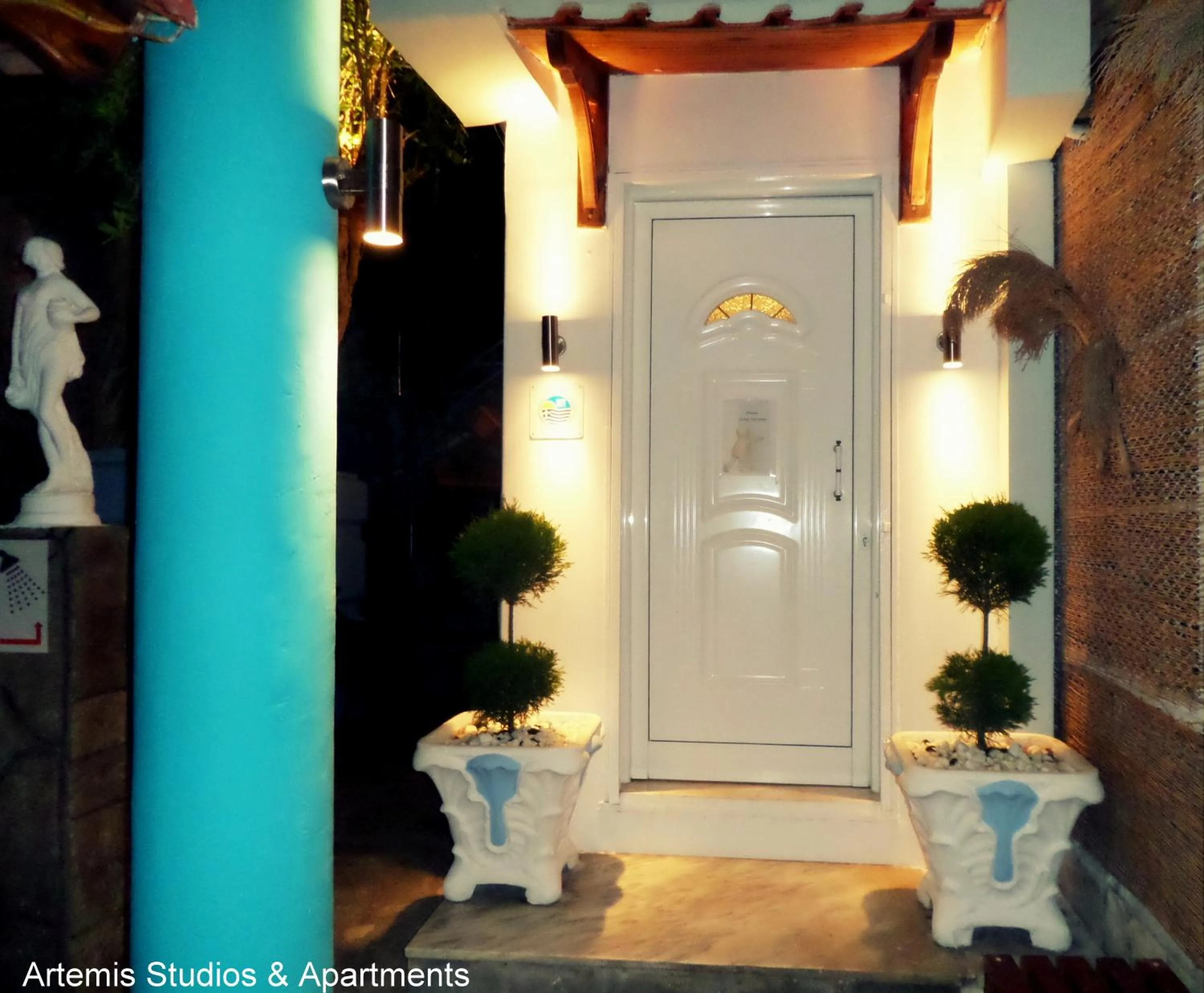 Facade/entrance in Artemis Studios & Apartments