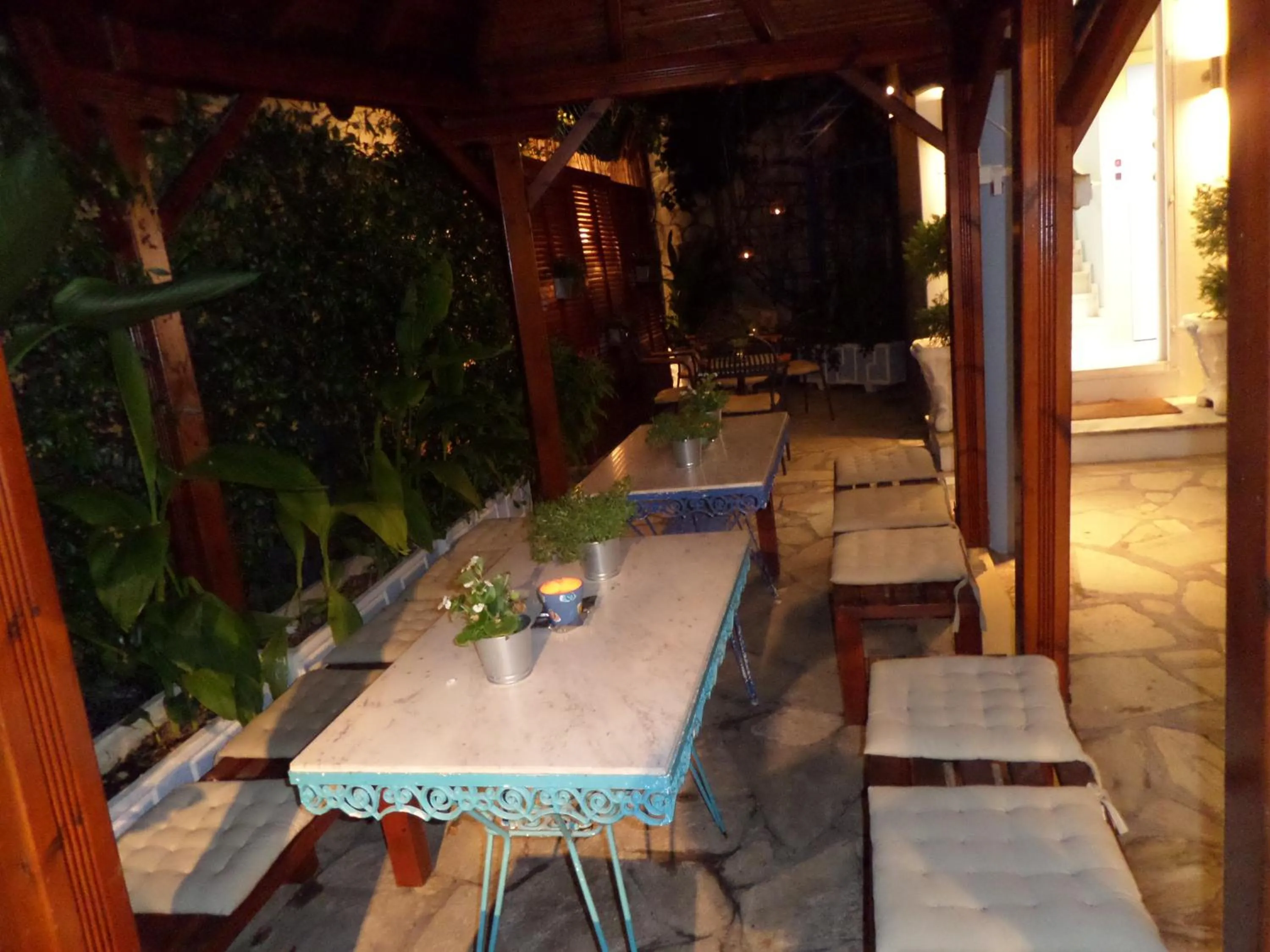 Garden in Artemis Studios & Apartments