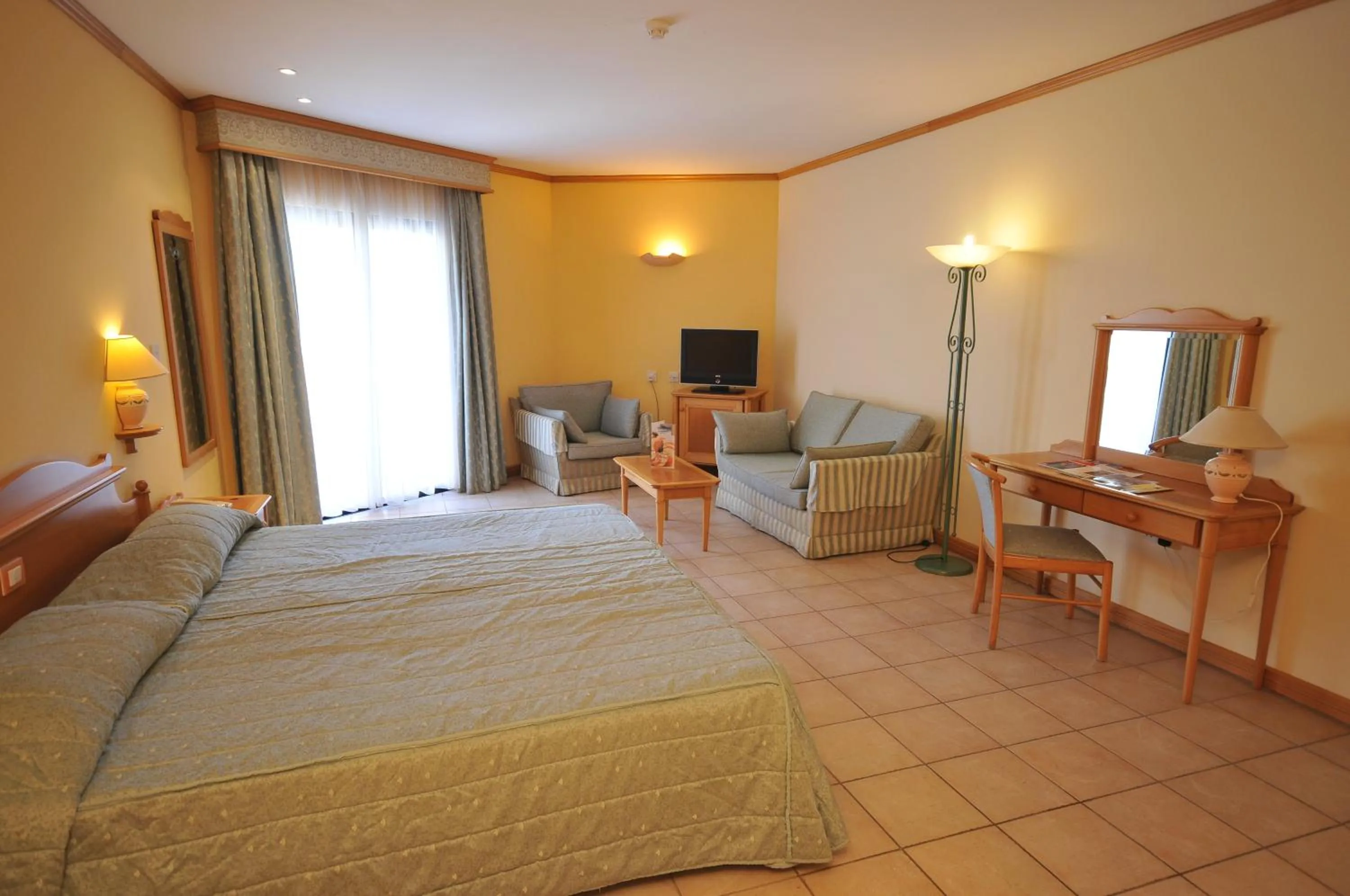 Photo of the whole room, Bed in Grand Hotel Gozo