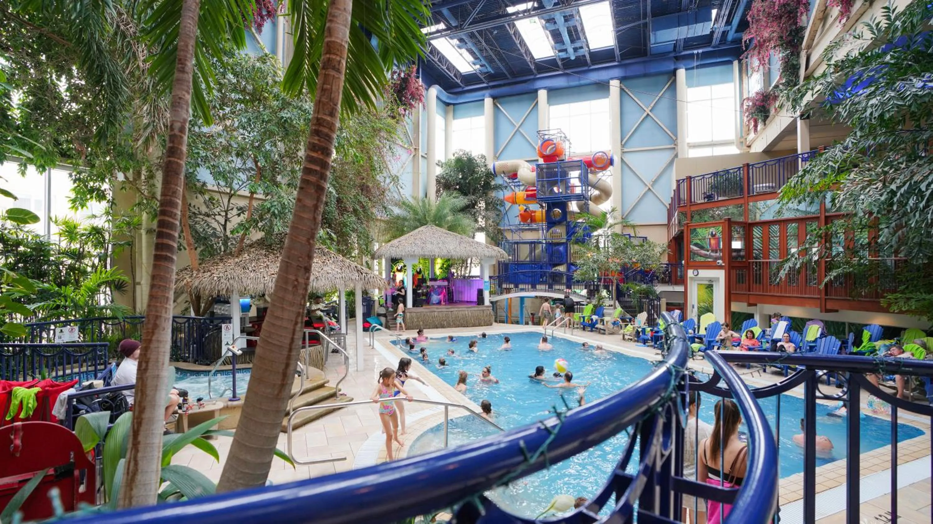 Evening entertainment in L'Hôtel Québec par JARO