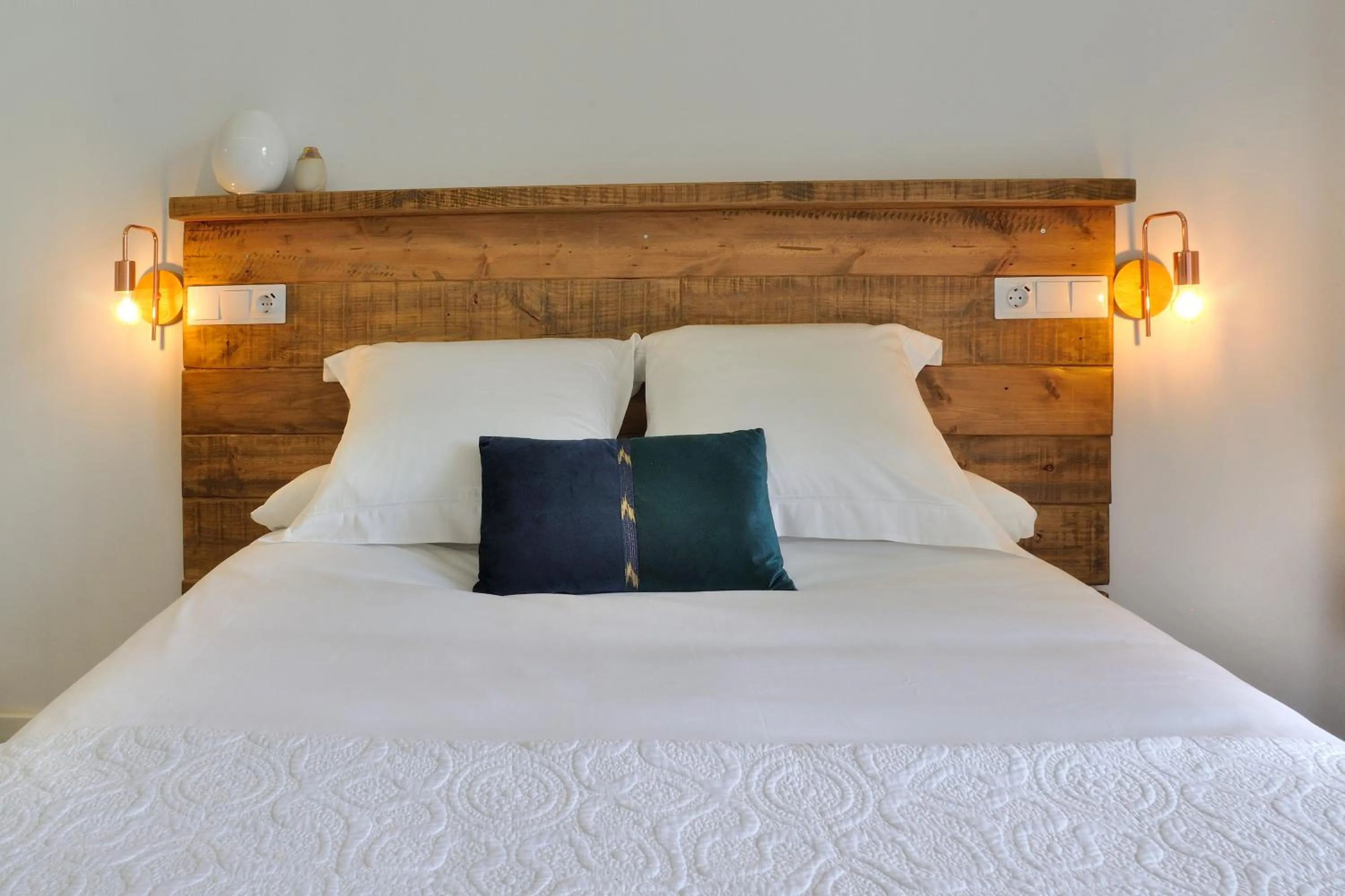 Bed in Hostal Girona