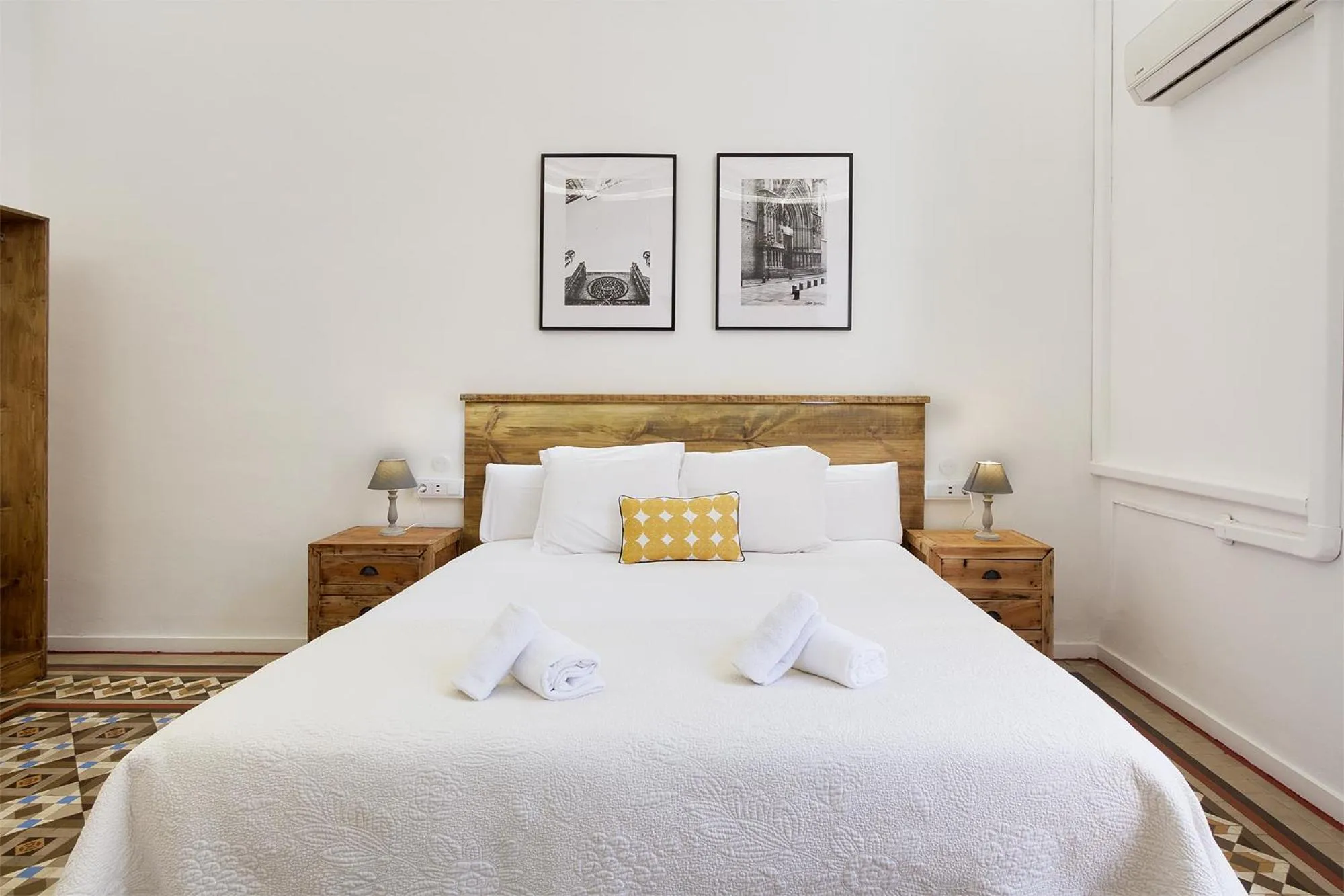 Photo of the whole room, Bed in Hostal Girona