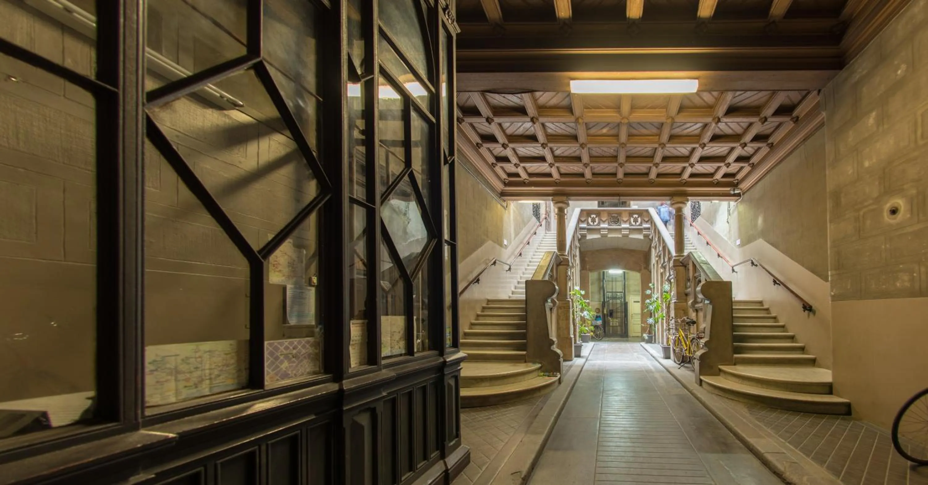 Facade/entrance in Hostal Girona