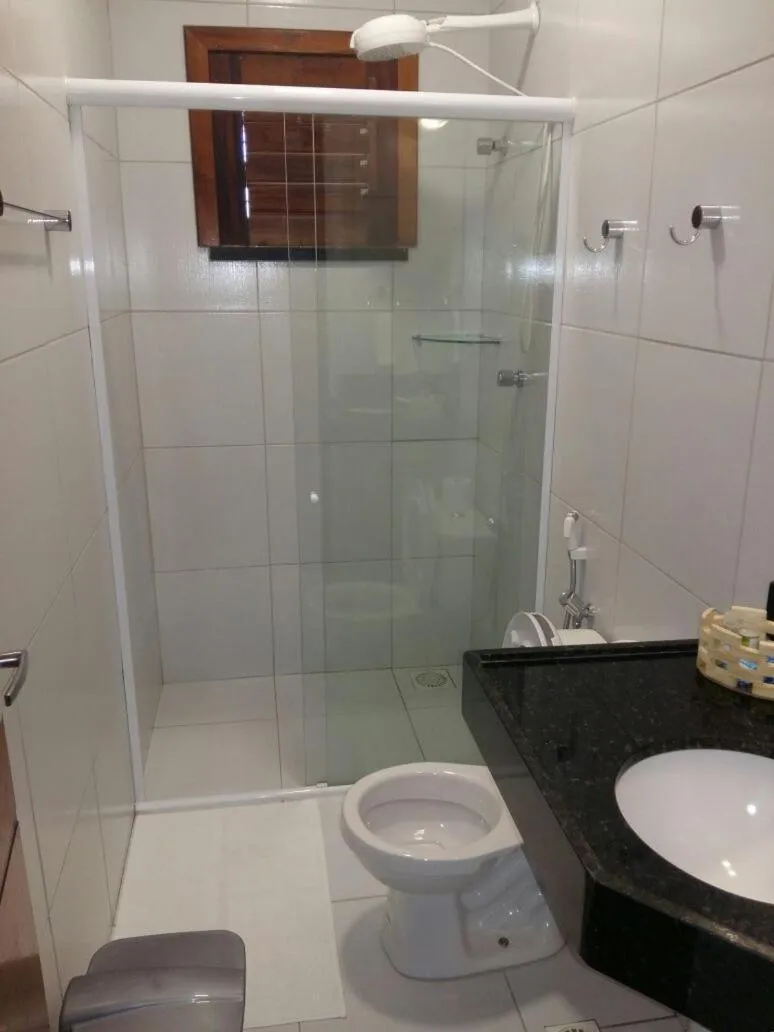 Bathroom in Pousada Mar Aberto