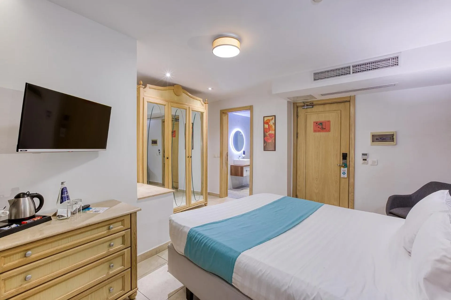 Bed in Solana Hotel & Spa