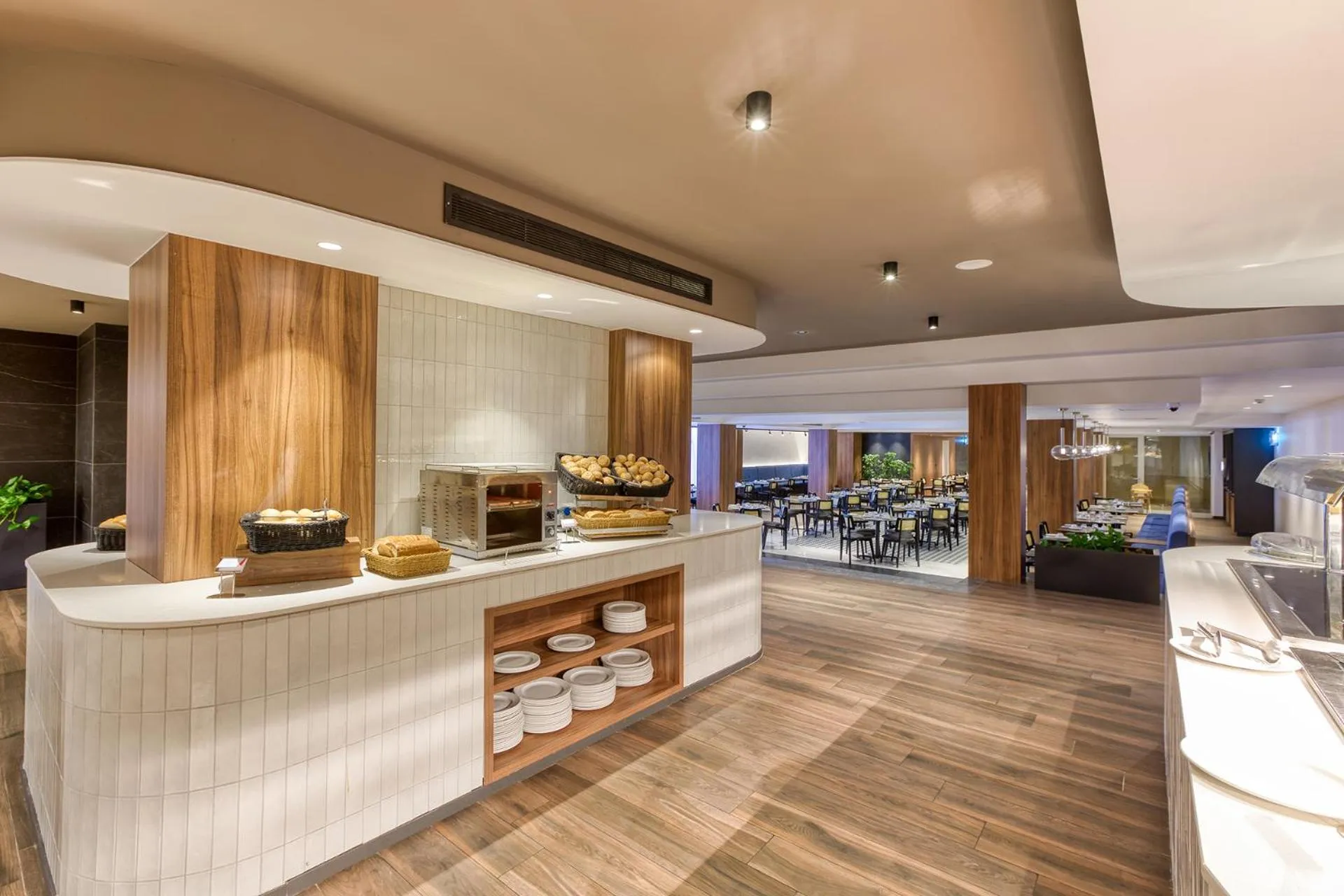 Restaurant/places to eat in Solana Hotel & Spa