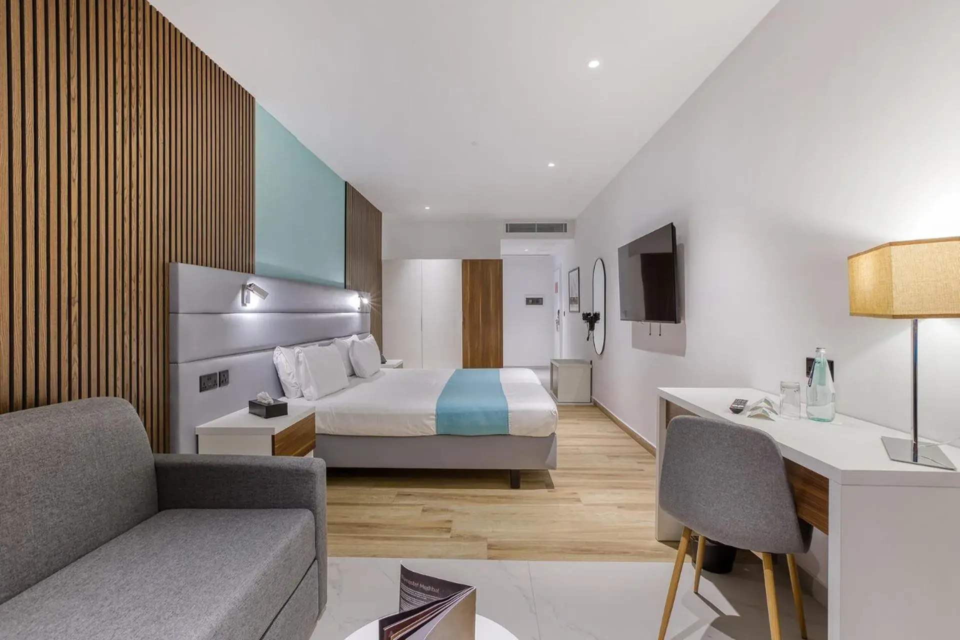 Superior Twin Room in Solana Hotel & Spa Superior Twin Room in Solana Hotel & Spa