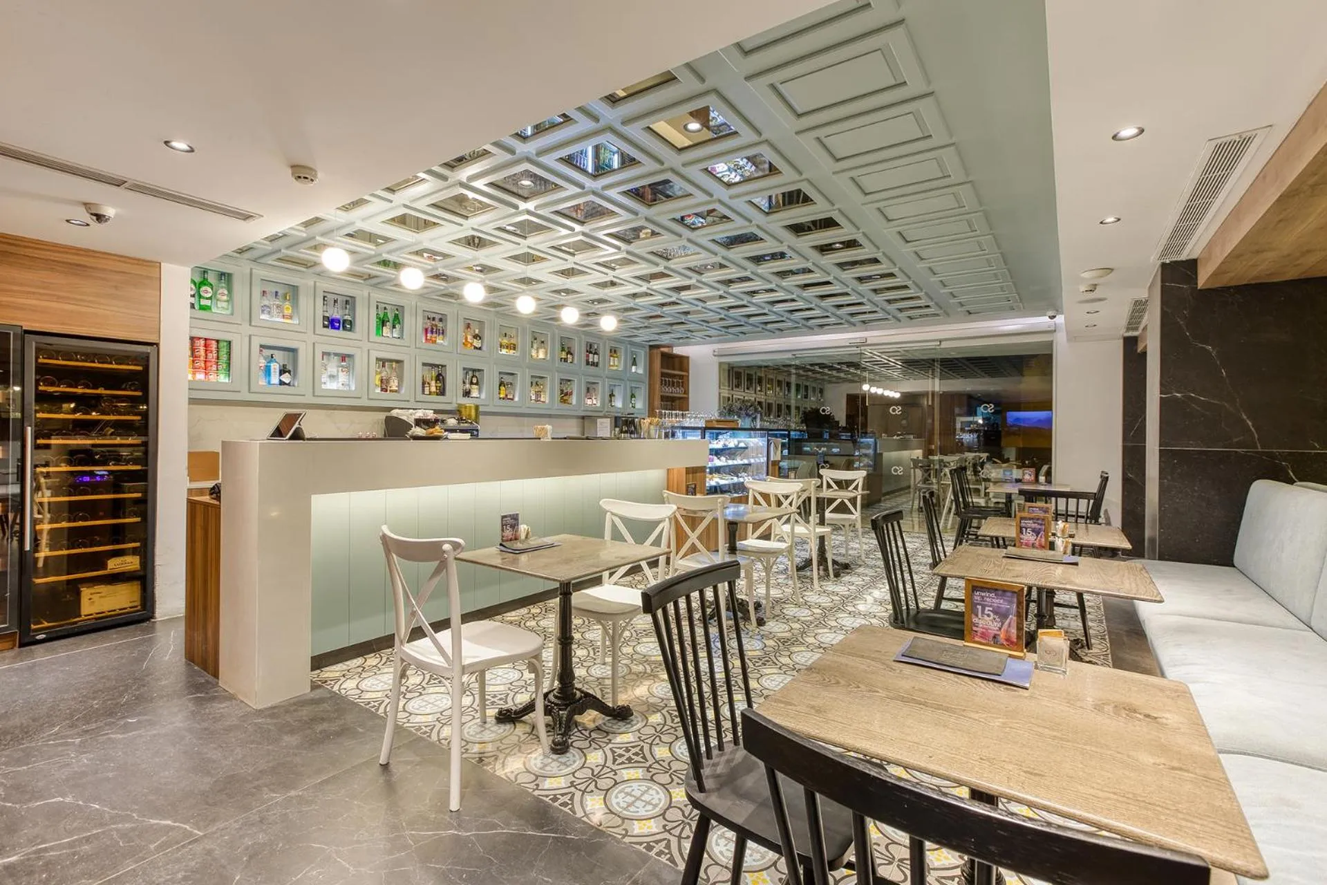 Restaurant/places to eat in Solana Hotel & Spa